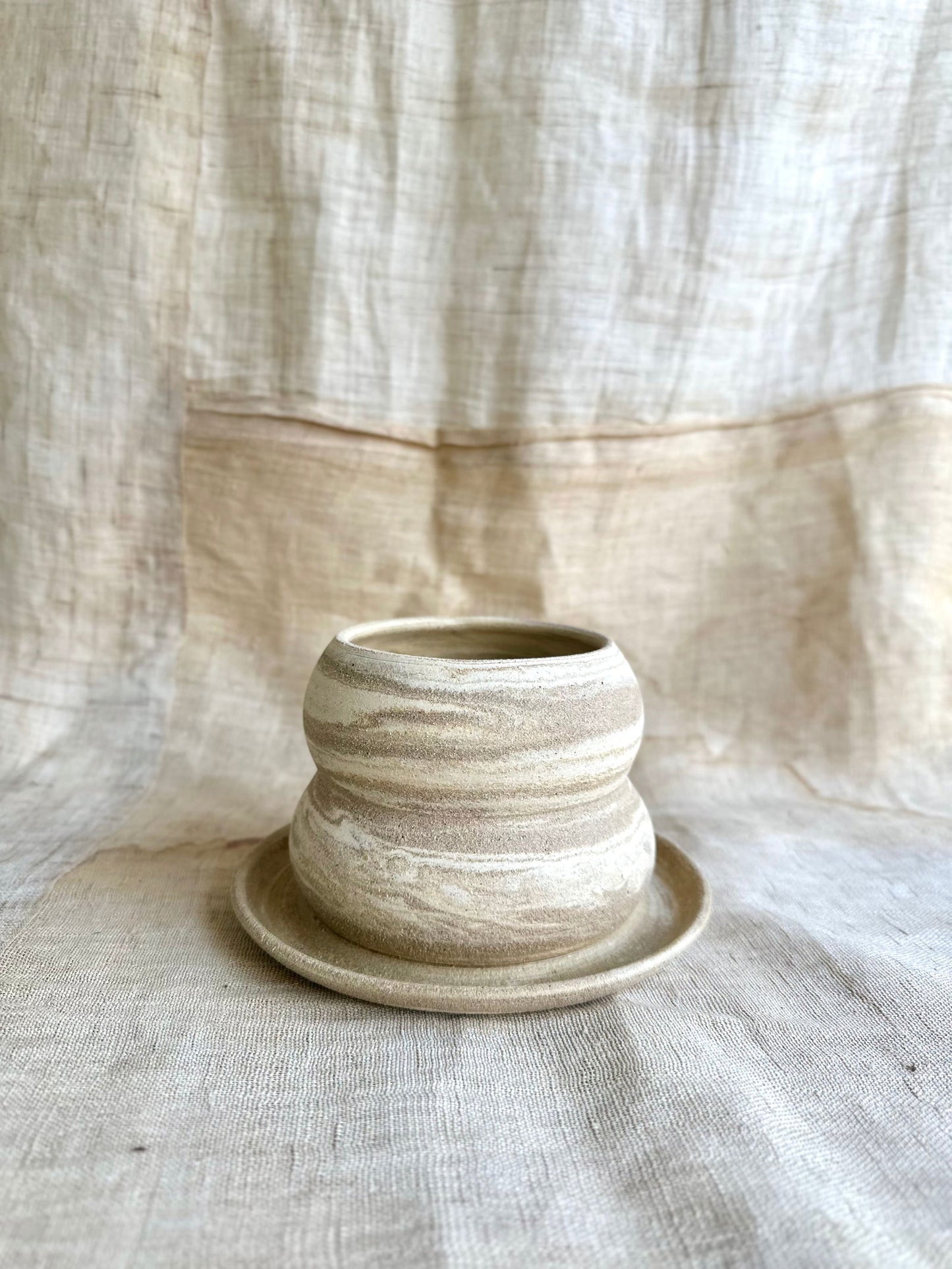 25 mud swirl planter - Mipa's pots and plants