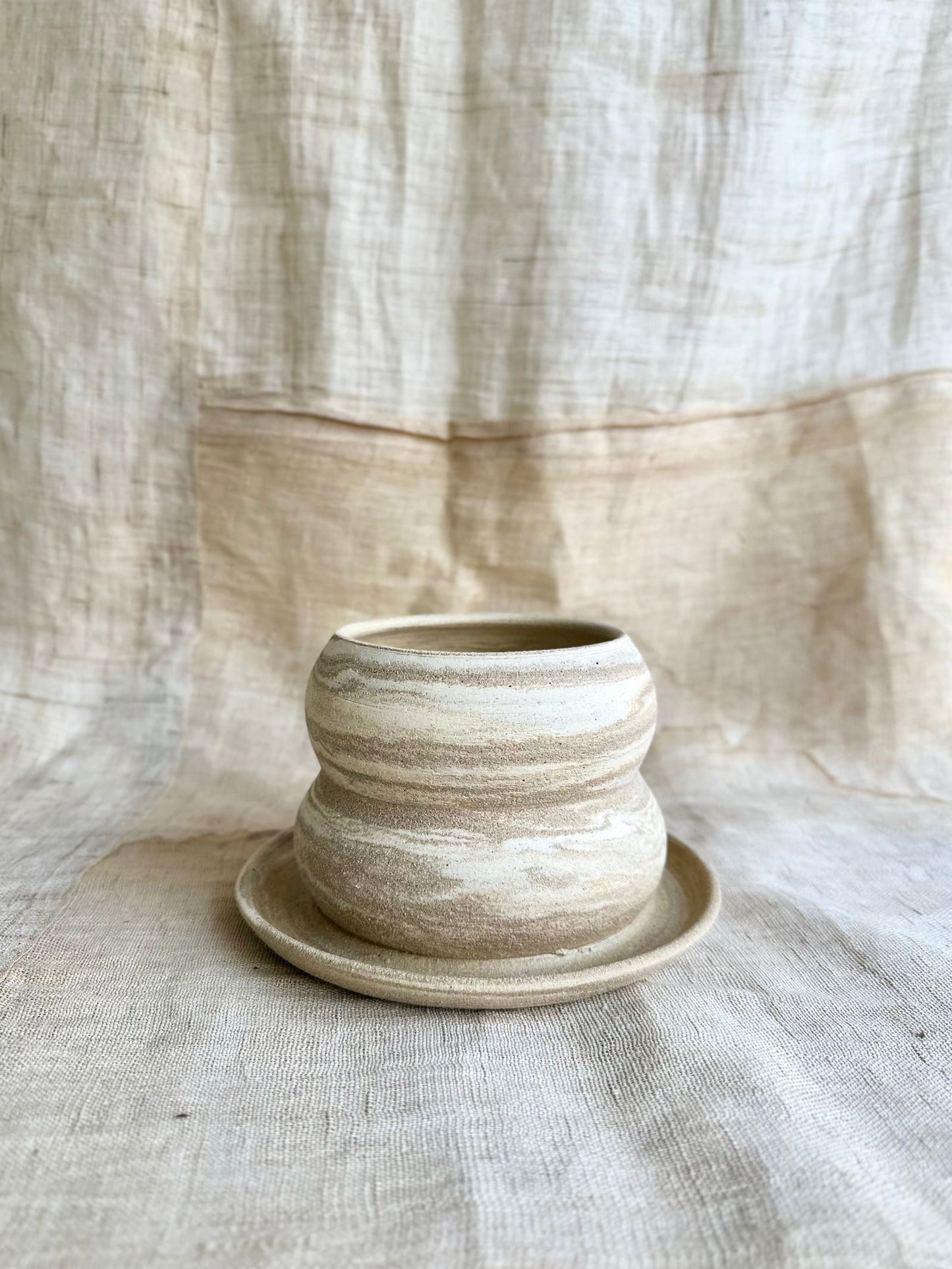 25 mud swirl planter - Mipa's pots and plants