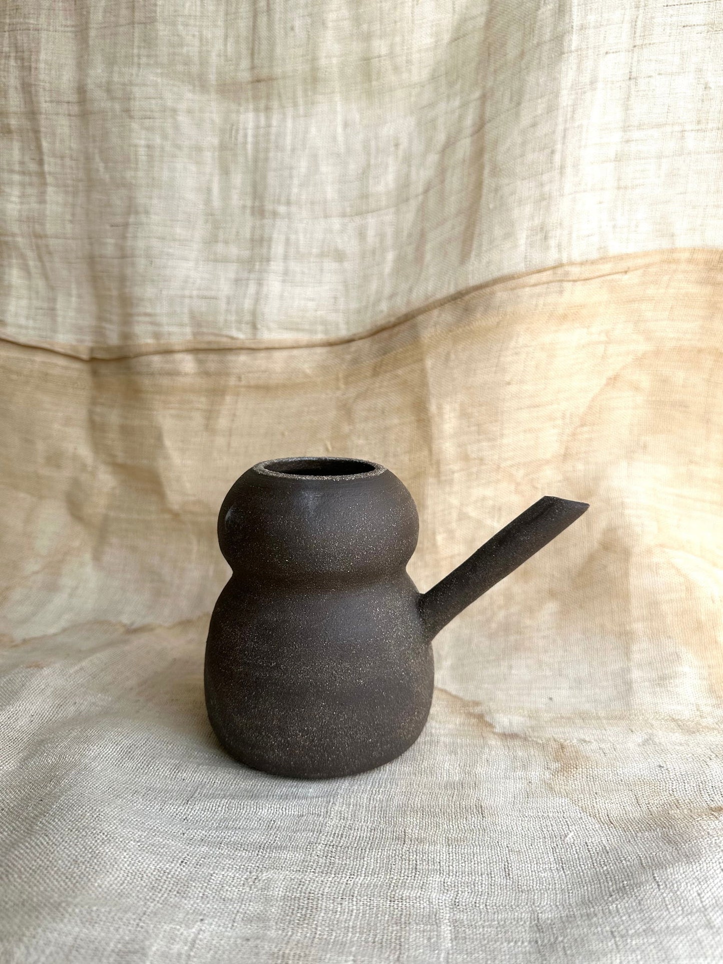 36 Black watering can - Mipa's pots and plants