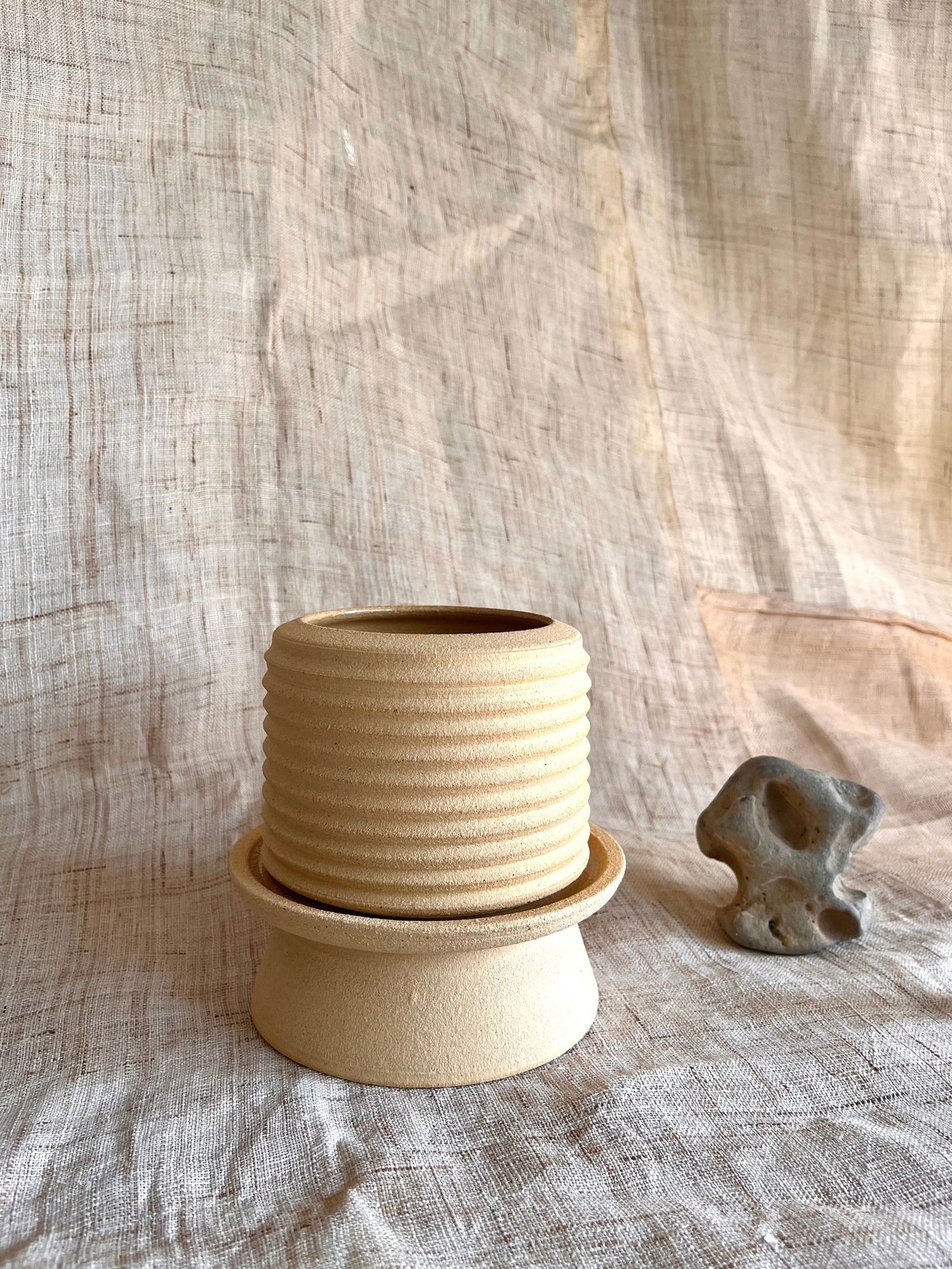 5 sand pedestal saucer set - Mipa's pots and plants