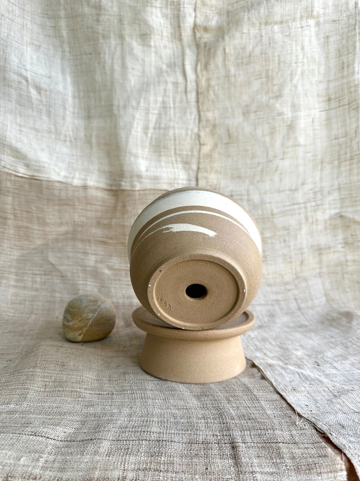 68 mudcream pedestal saucer set - Mipa's pots and plants