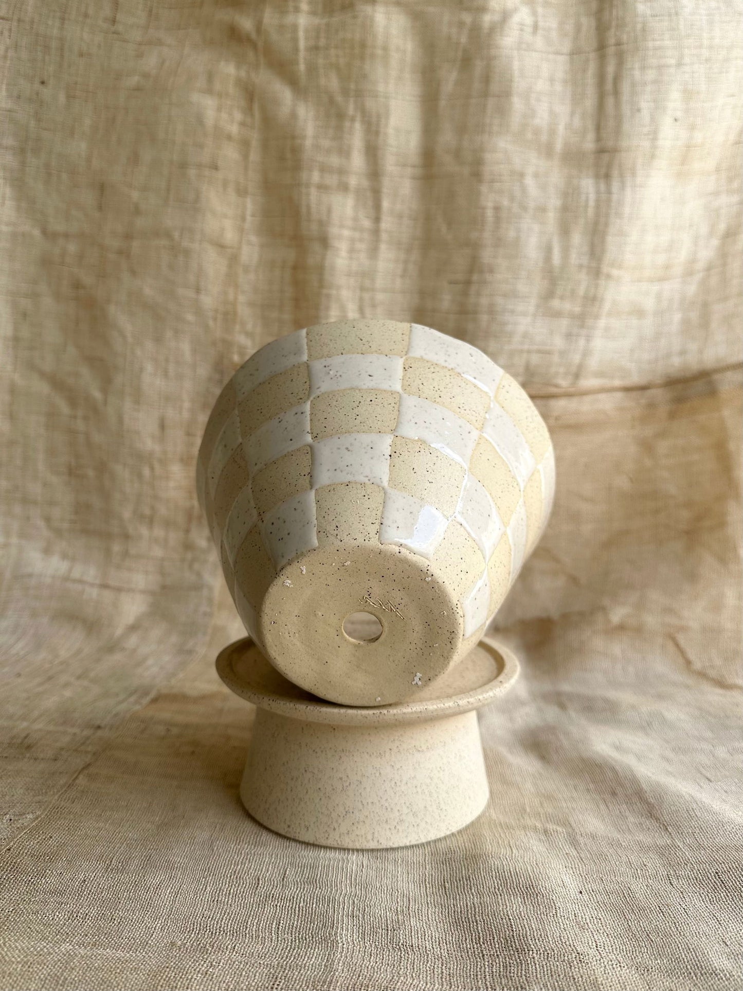 6 C/C checkers pedestal saucer set - Mipa's pots and plants