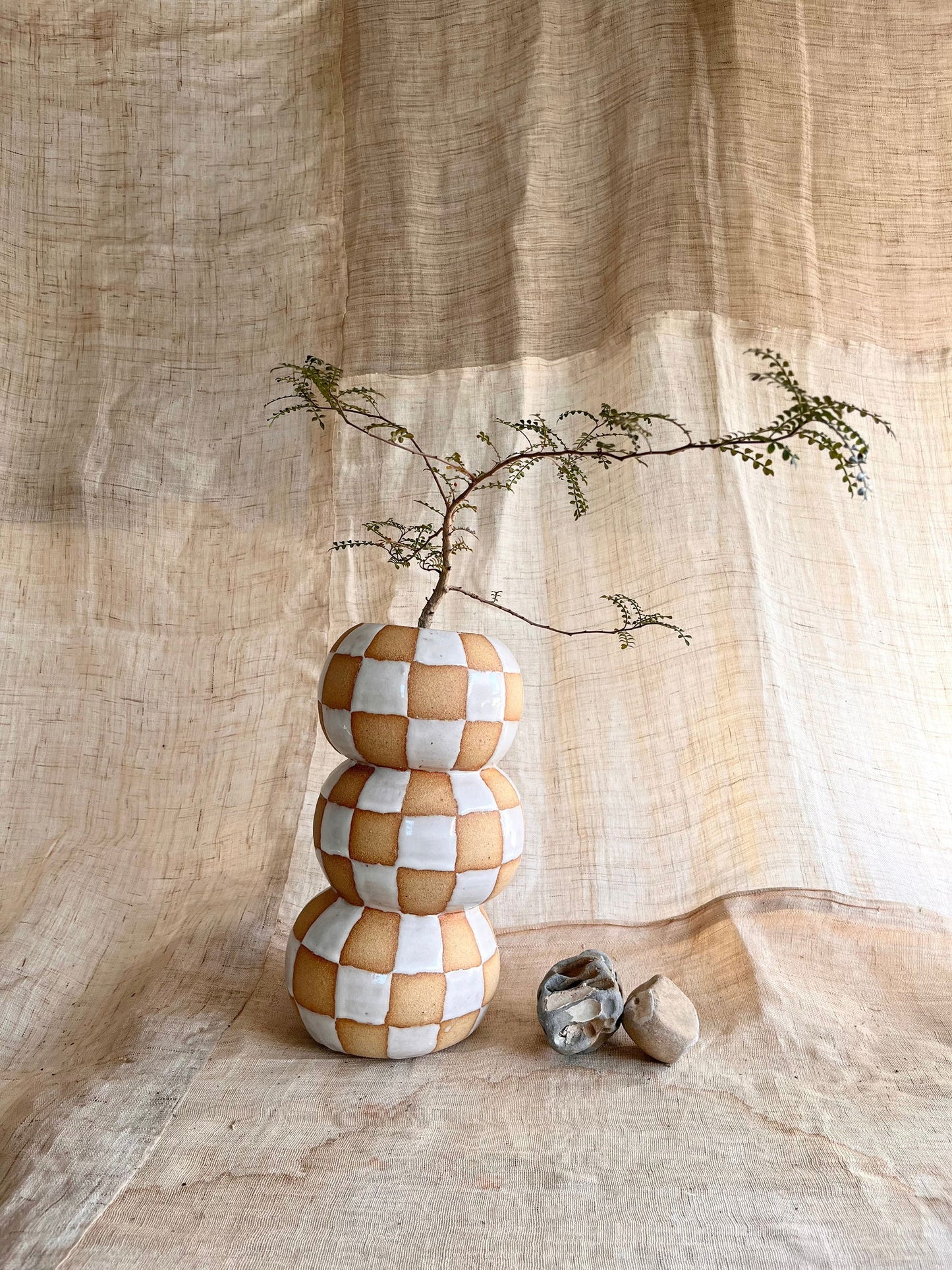 75 sand stacking stones planter - Mipa's pots and plants