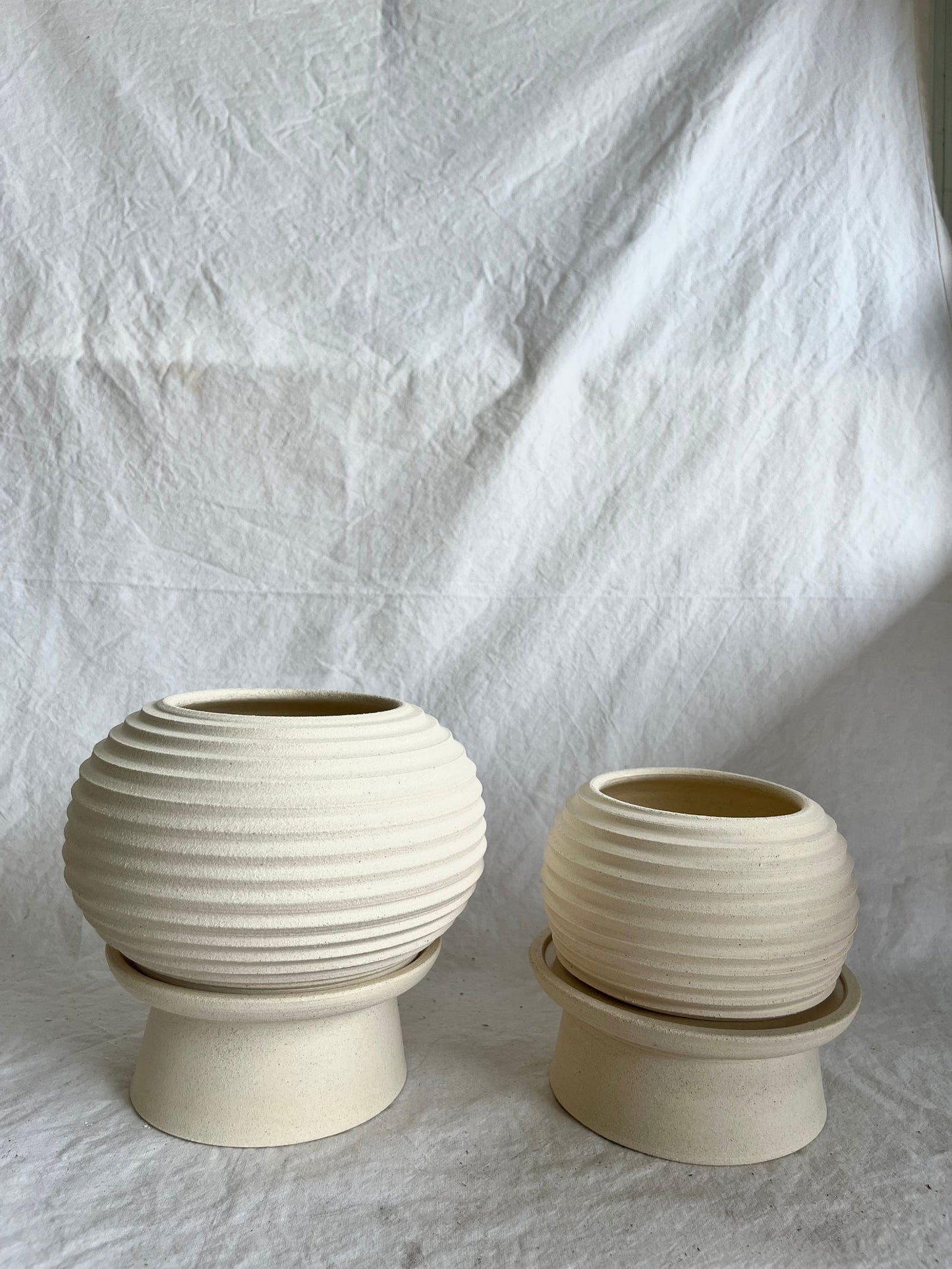 7 large pedestal saucer - Mipa's pots and plants