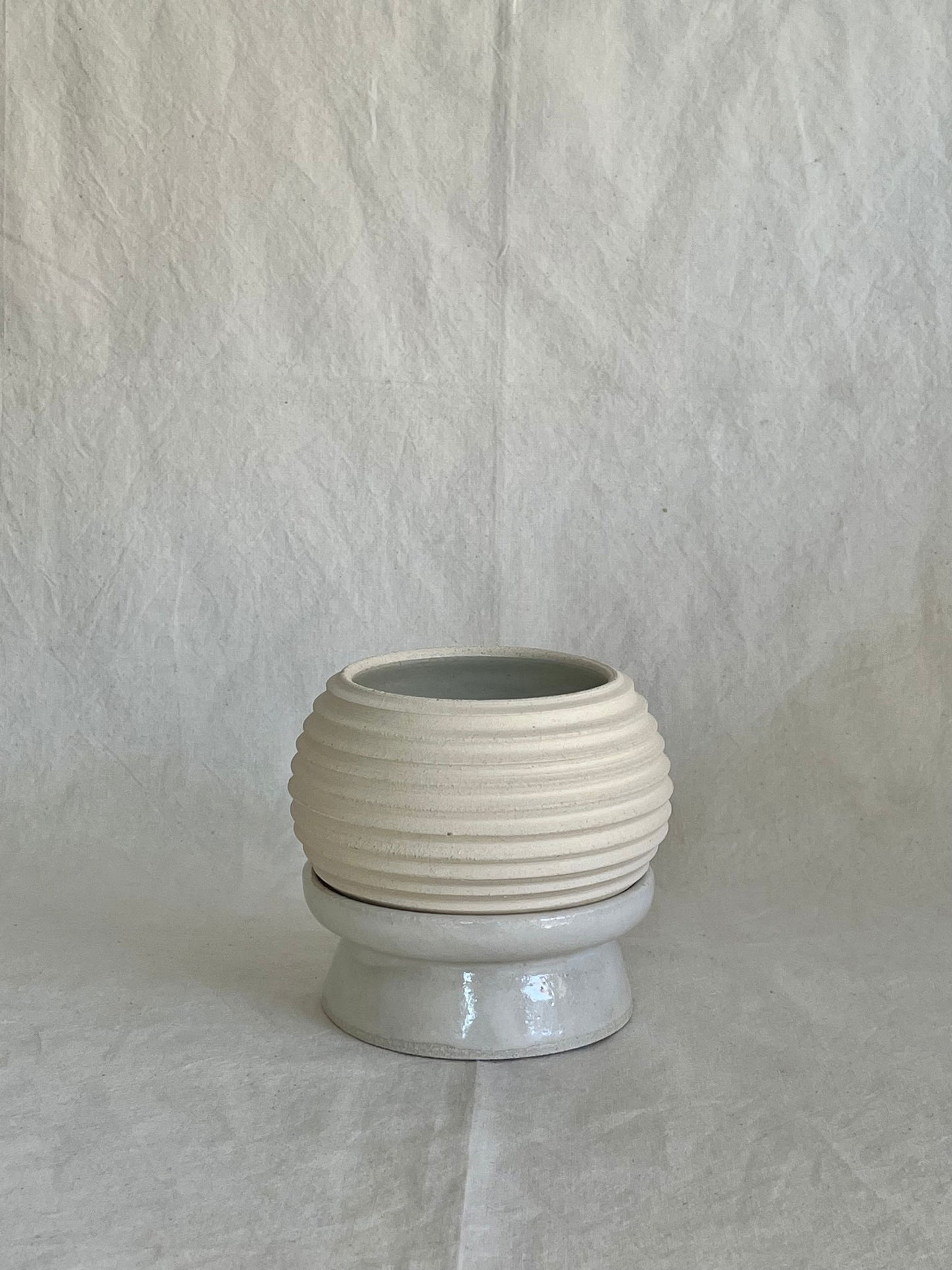 8 pedestal saucer set - Mipa's pots and plants