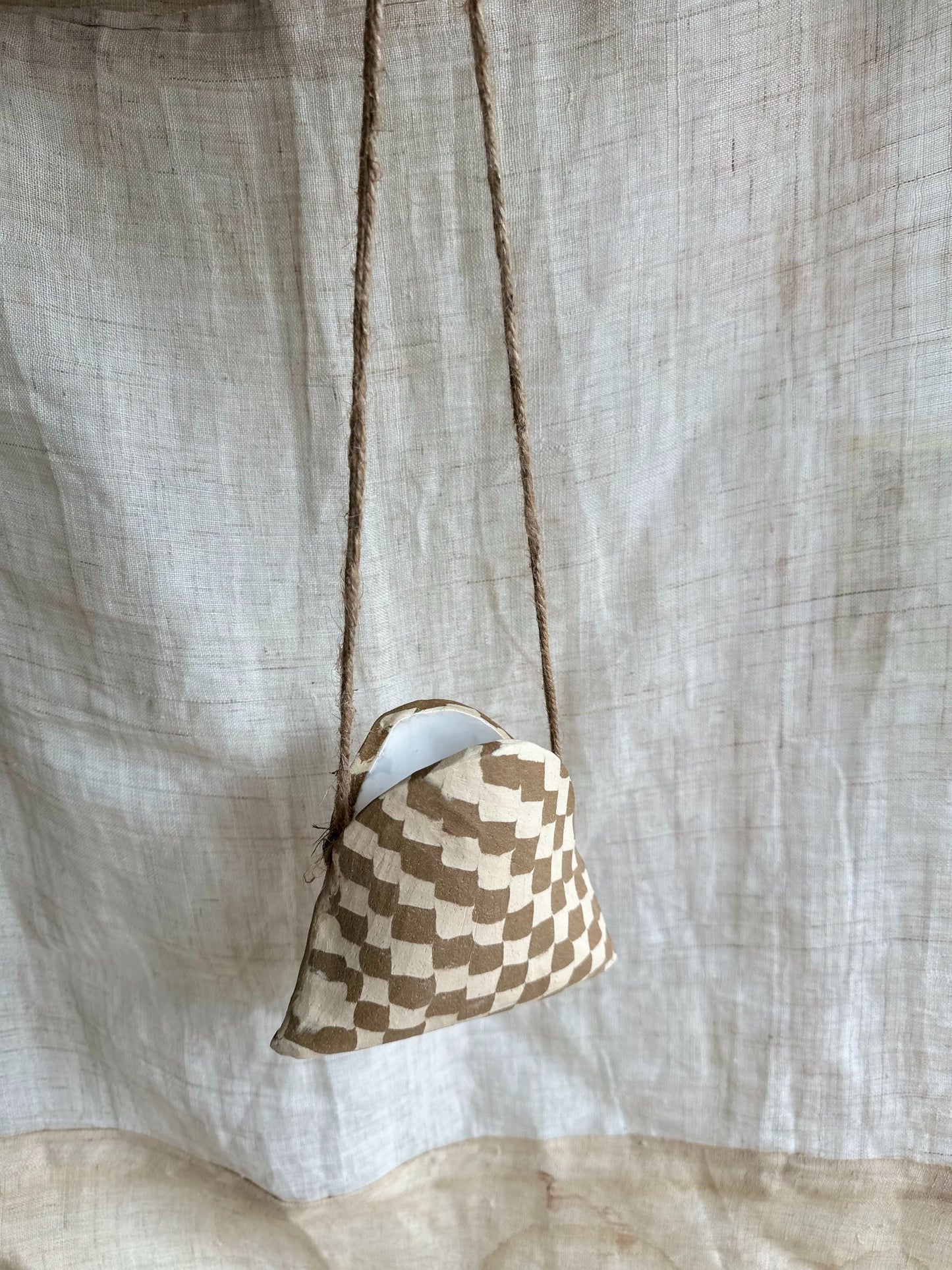 (Seconds) 109 mud mosaic purse hanging planter