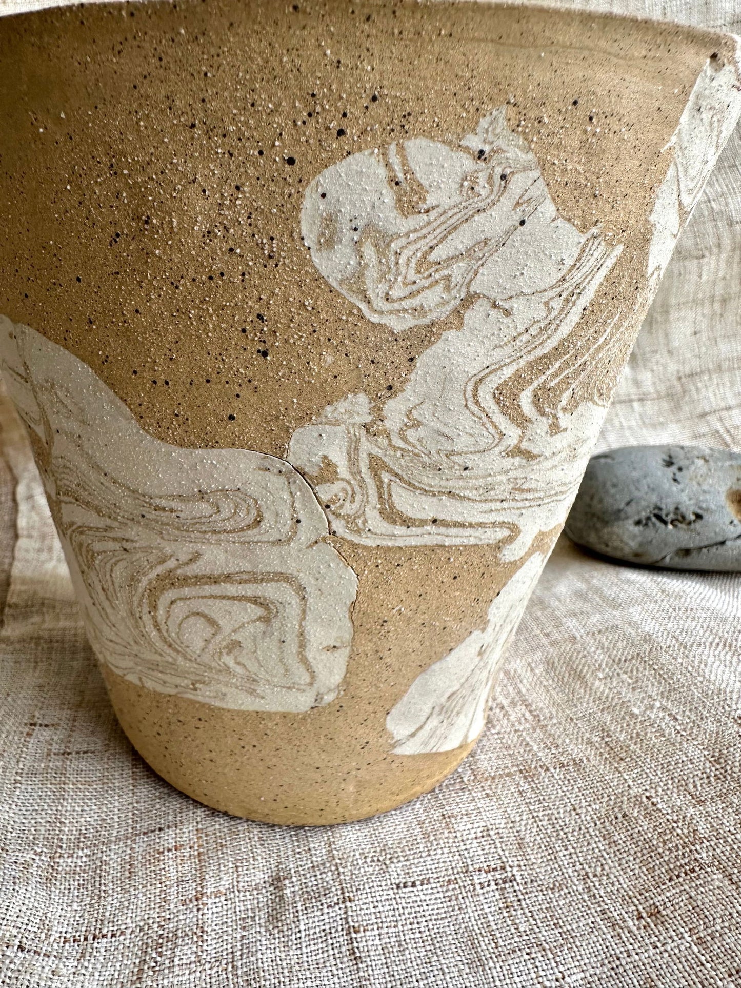 (Sale) 13 sandstorm planter - Mipa's pots and plants