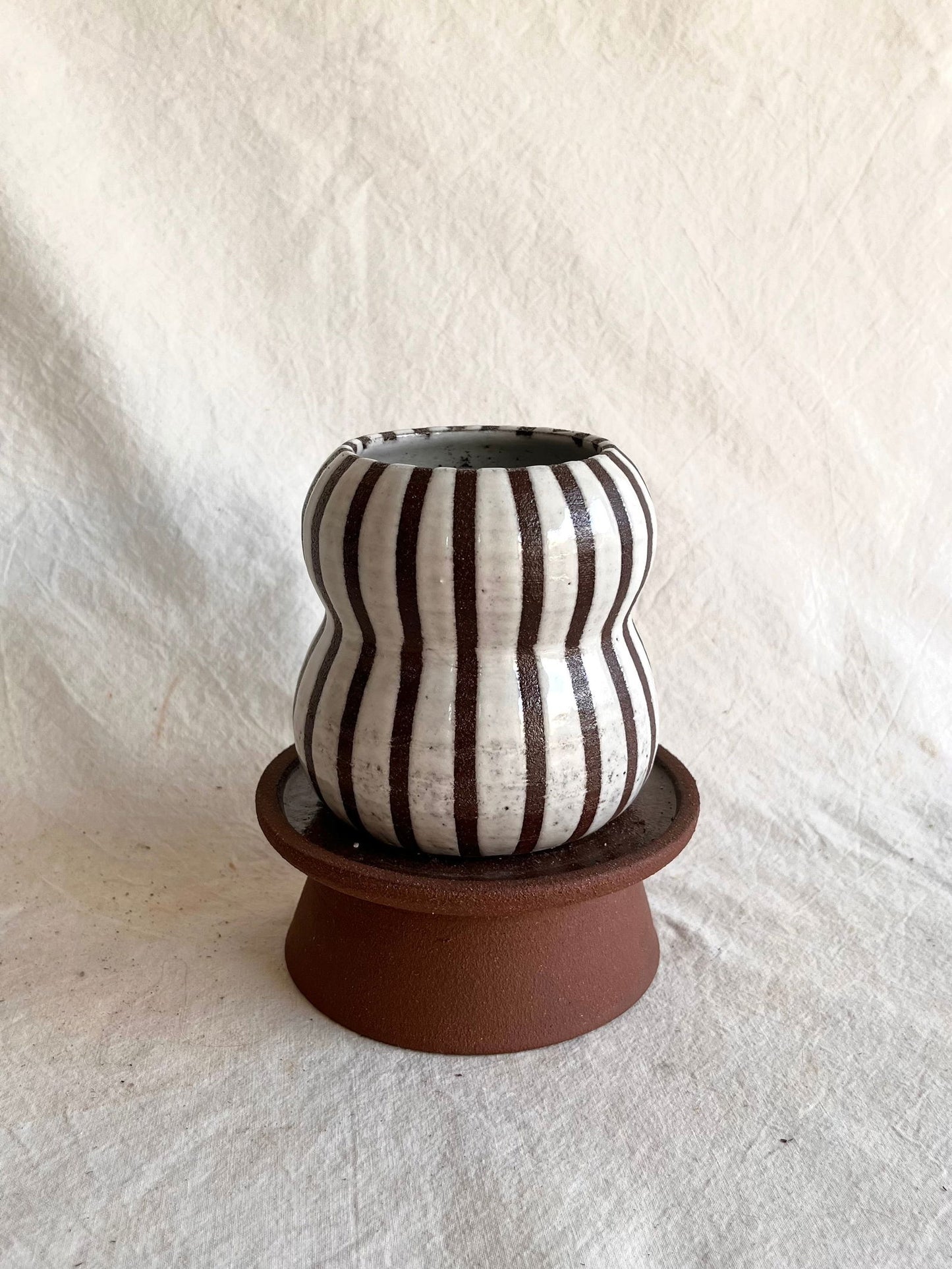 (Sale) 19 pedestal saucer set - Mipa's pots and plants