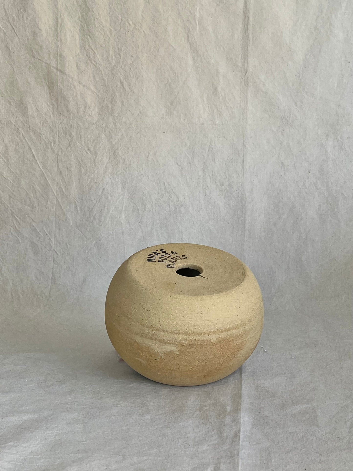 (Sale) 26 planter - Mipa's pots and plants