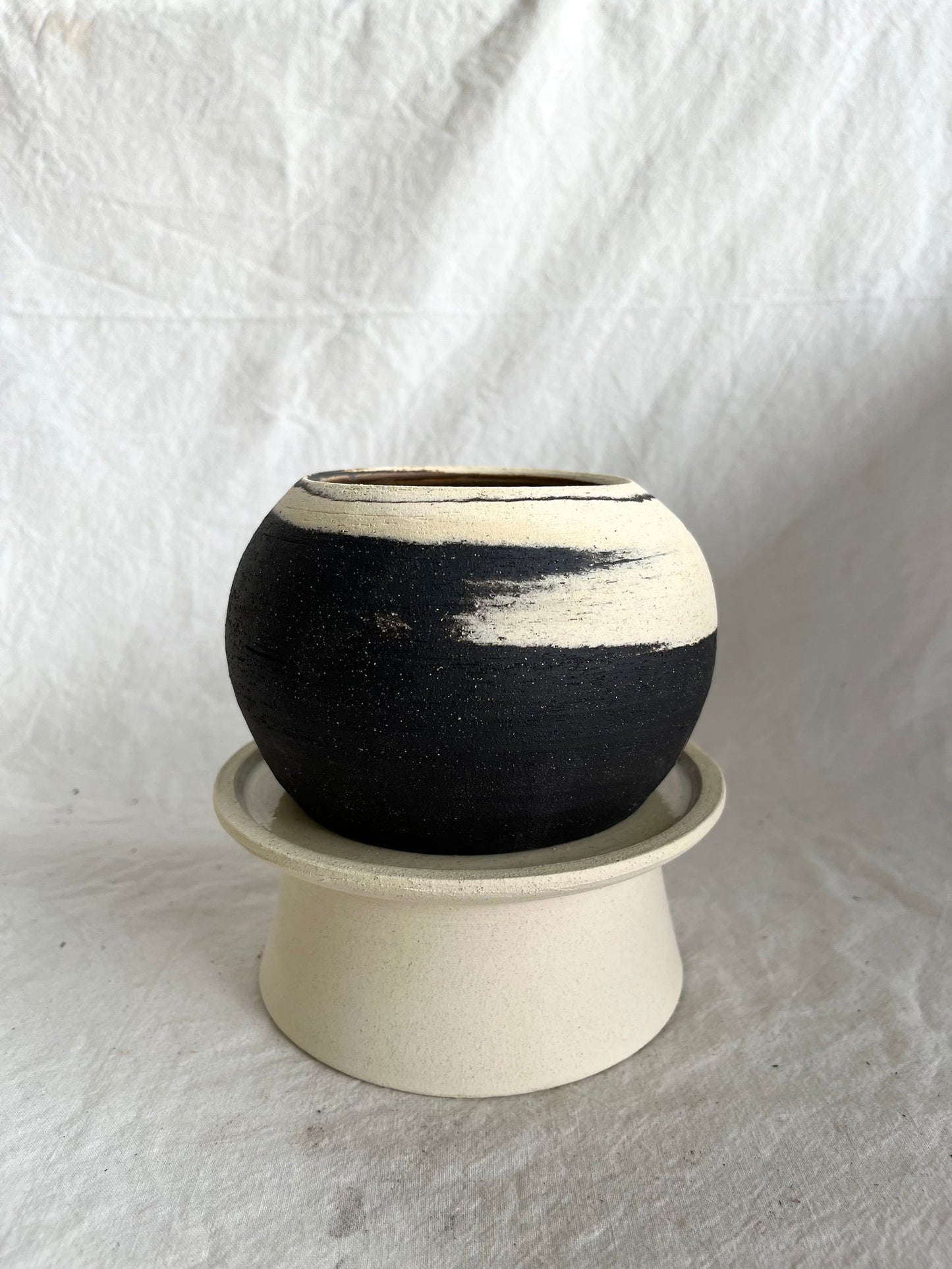 (Sale) 27 pedestal saucer set - Mipa's pots and plants
