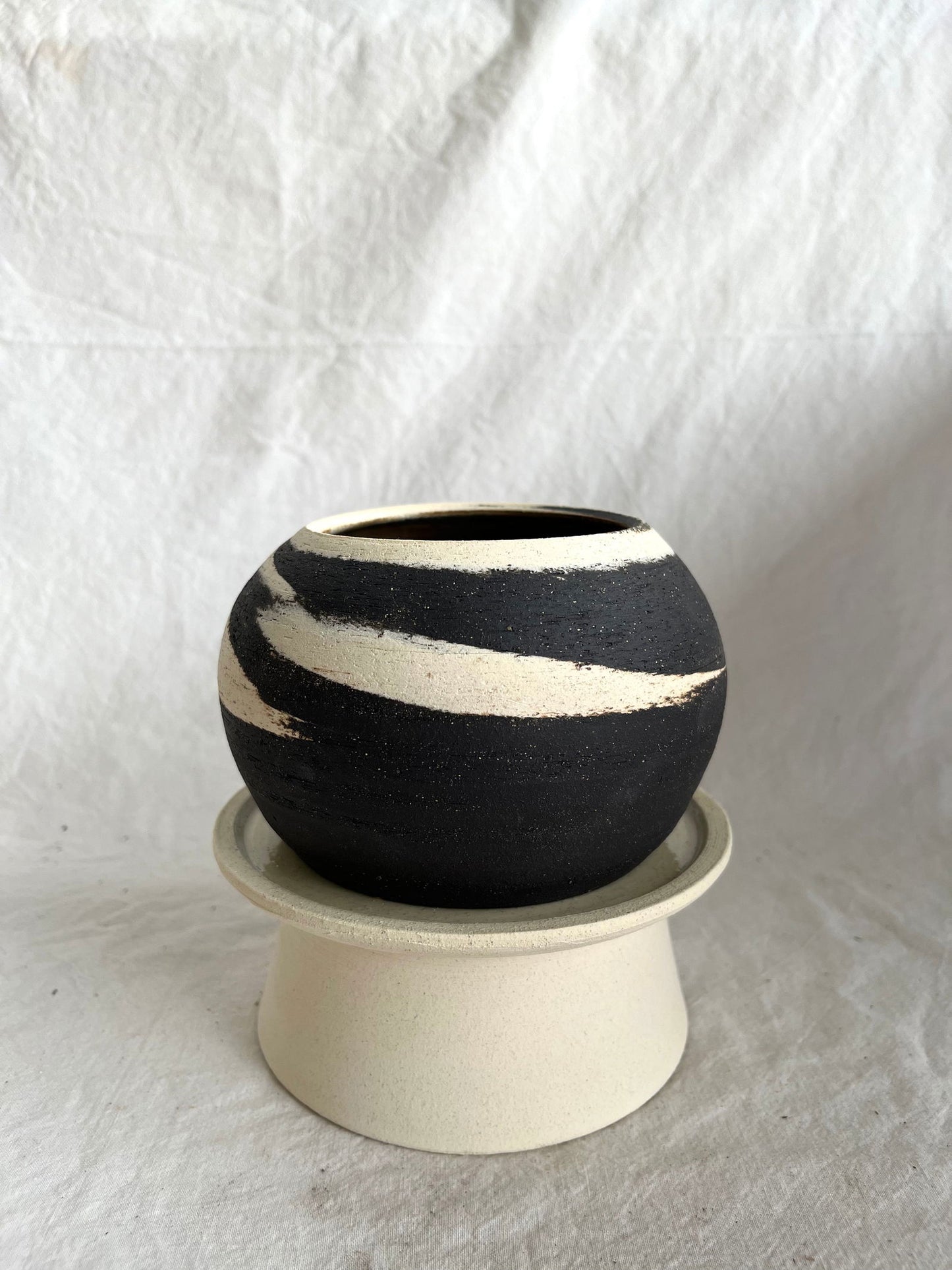 (Sale) 27 pedestal saucer set - Mipa's pots and plants