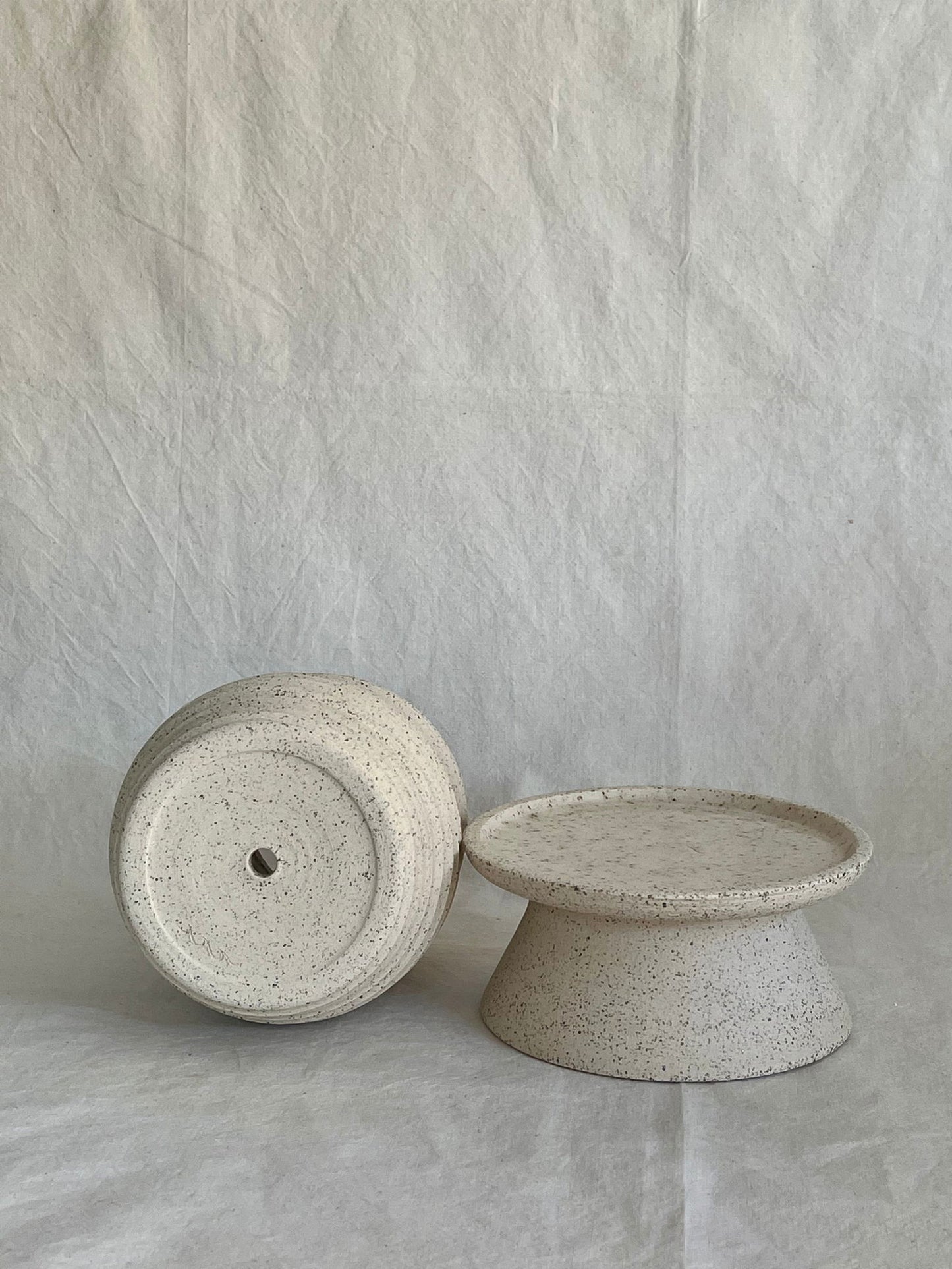 (Sale) 3-1 pedestal saucer set - Mipa's pots and plants