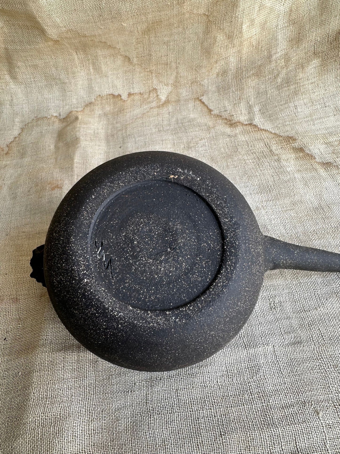 (Sale) 52 black watering can - Mipa's pots and plants