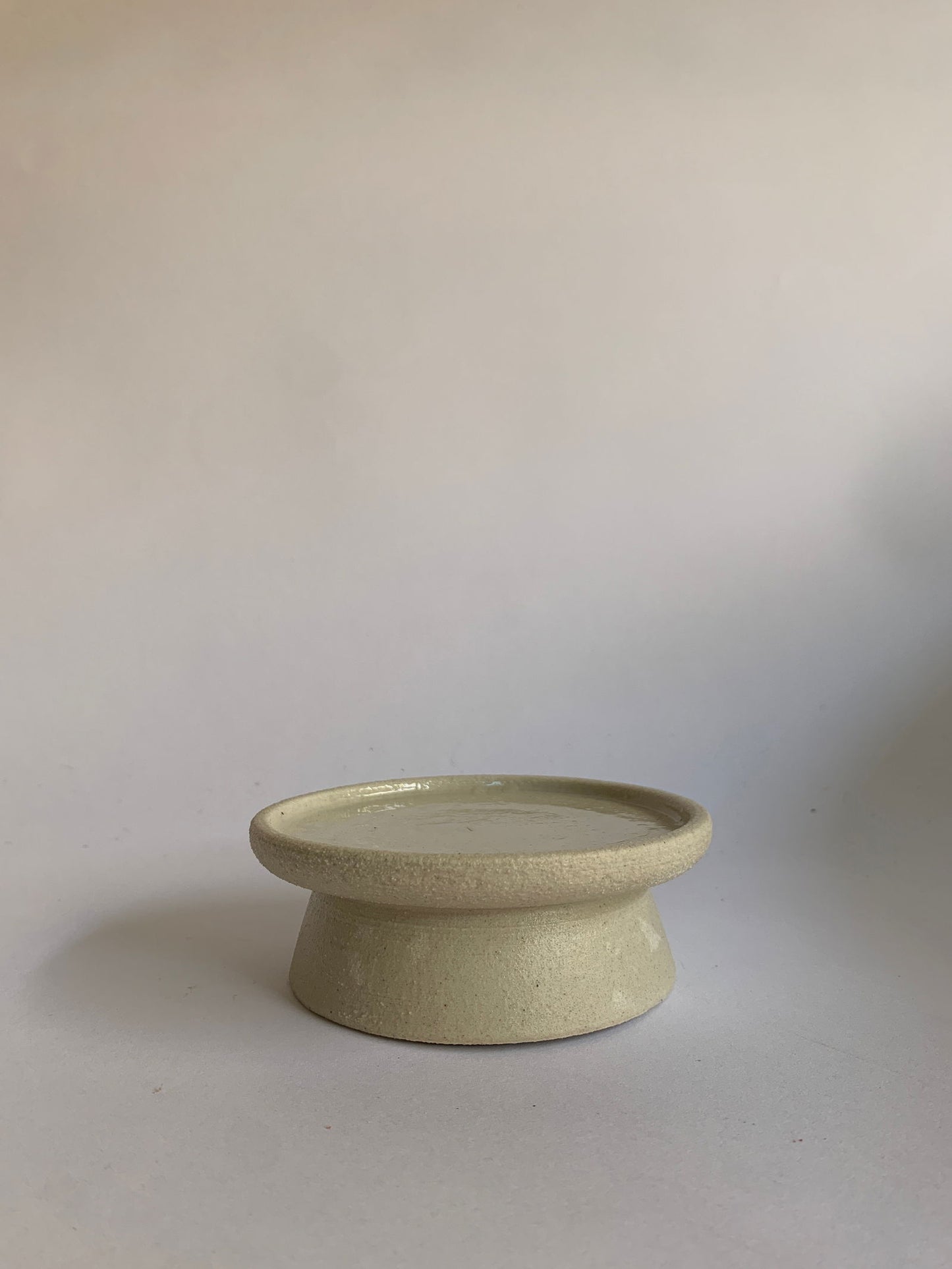(Sale) 65 pedestal saucer set - Mipa's pots and plants