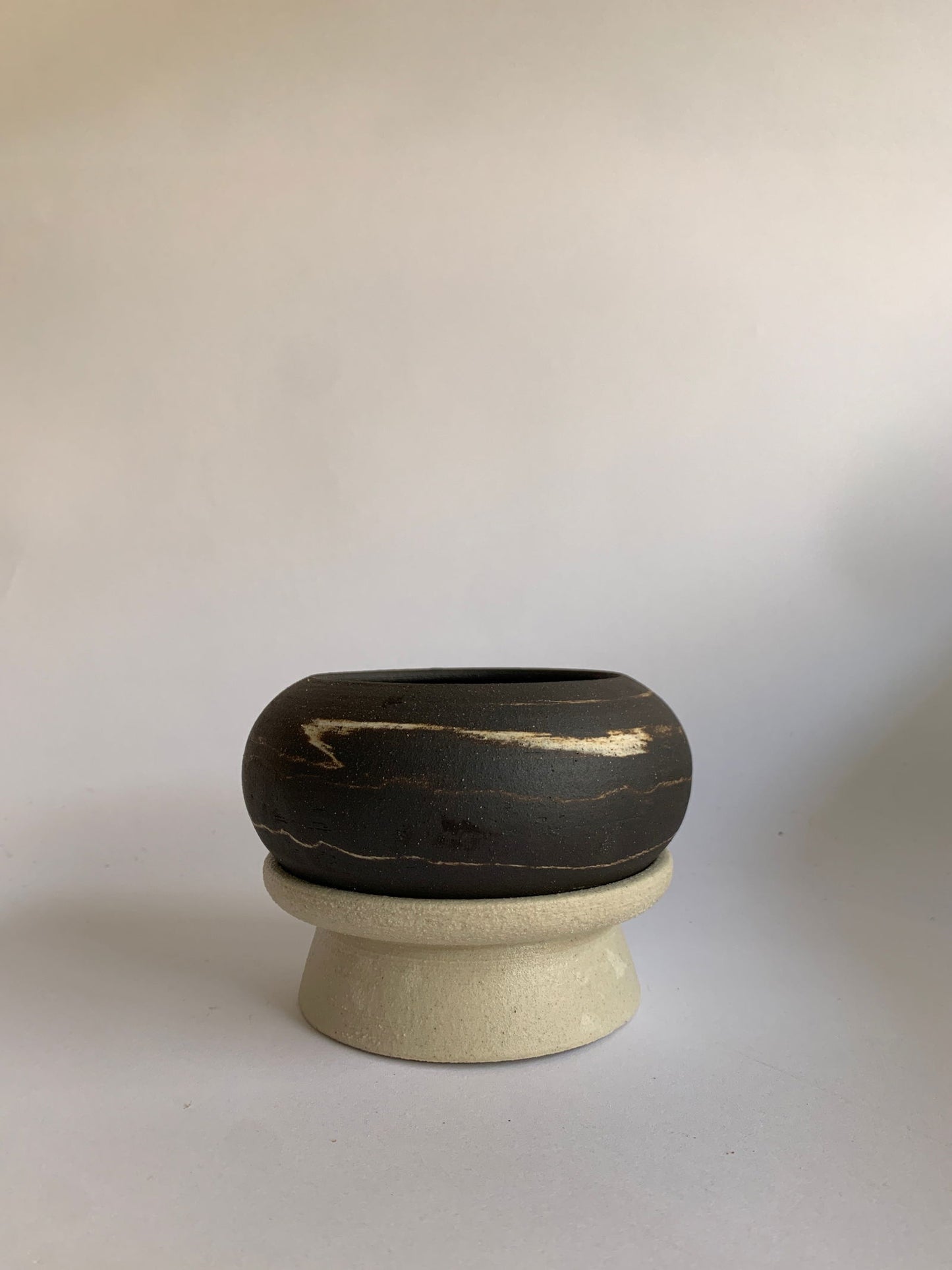 (Sale) 65 pedestal saucer set - Mipa's pots and plants