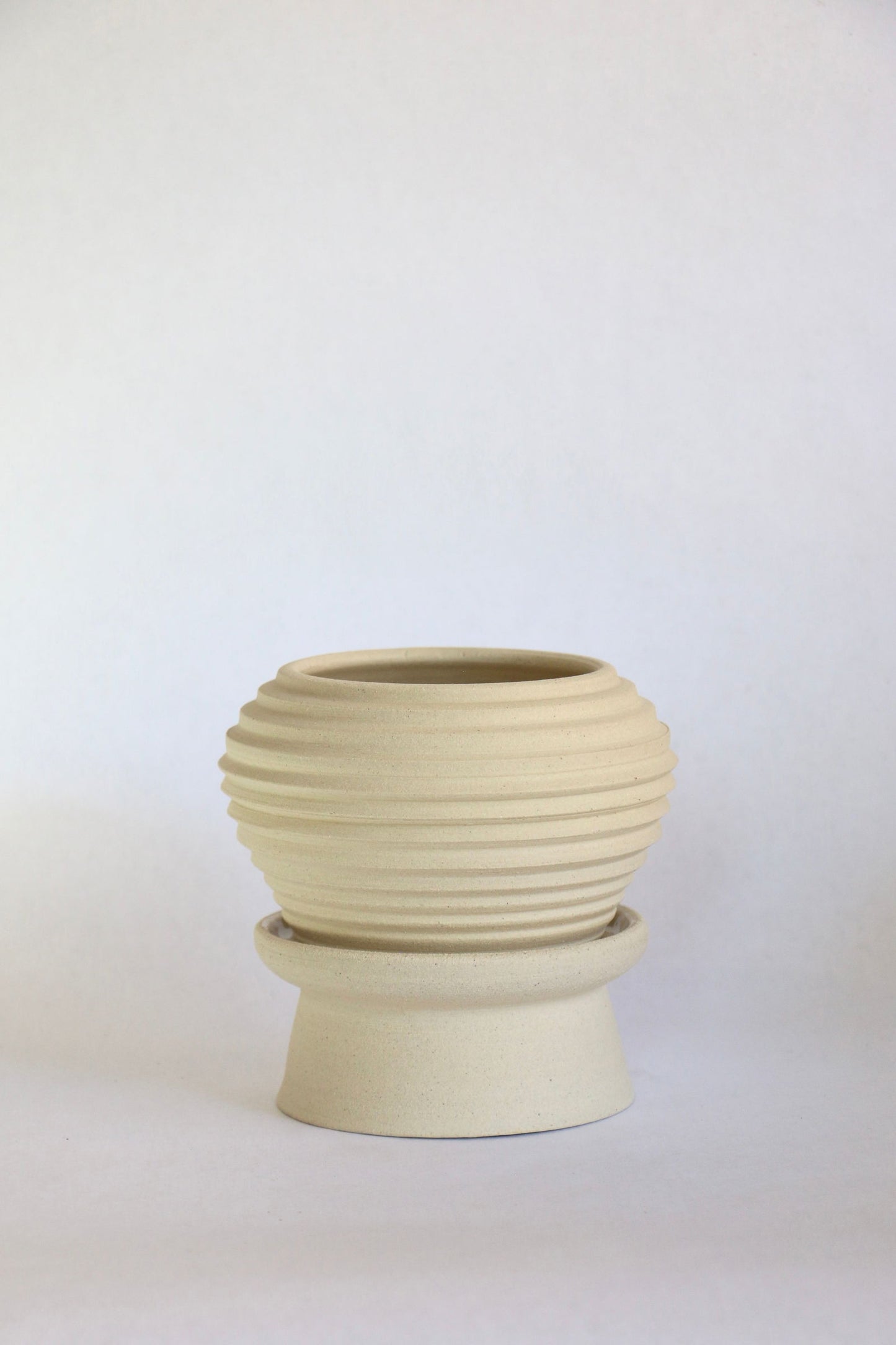 (Sale) 7-1 pedestal saucer set - Mipa's pots and plants