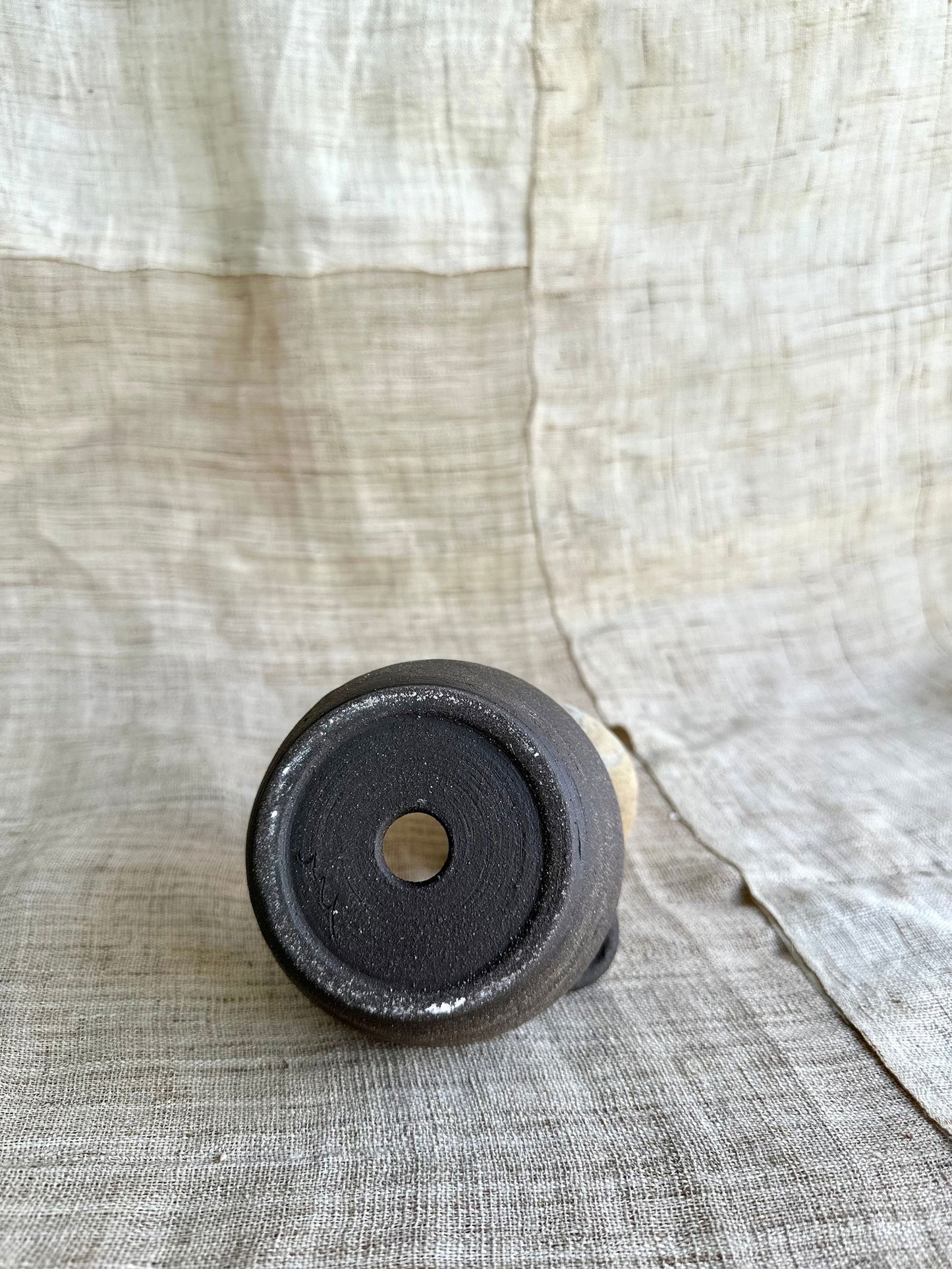 (Sale) 86 black planter - Mipa's pots and plants