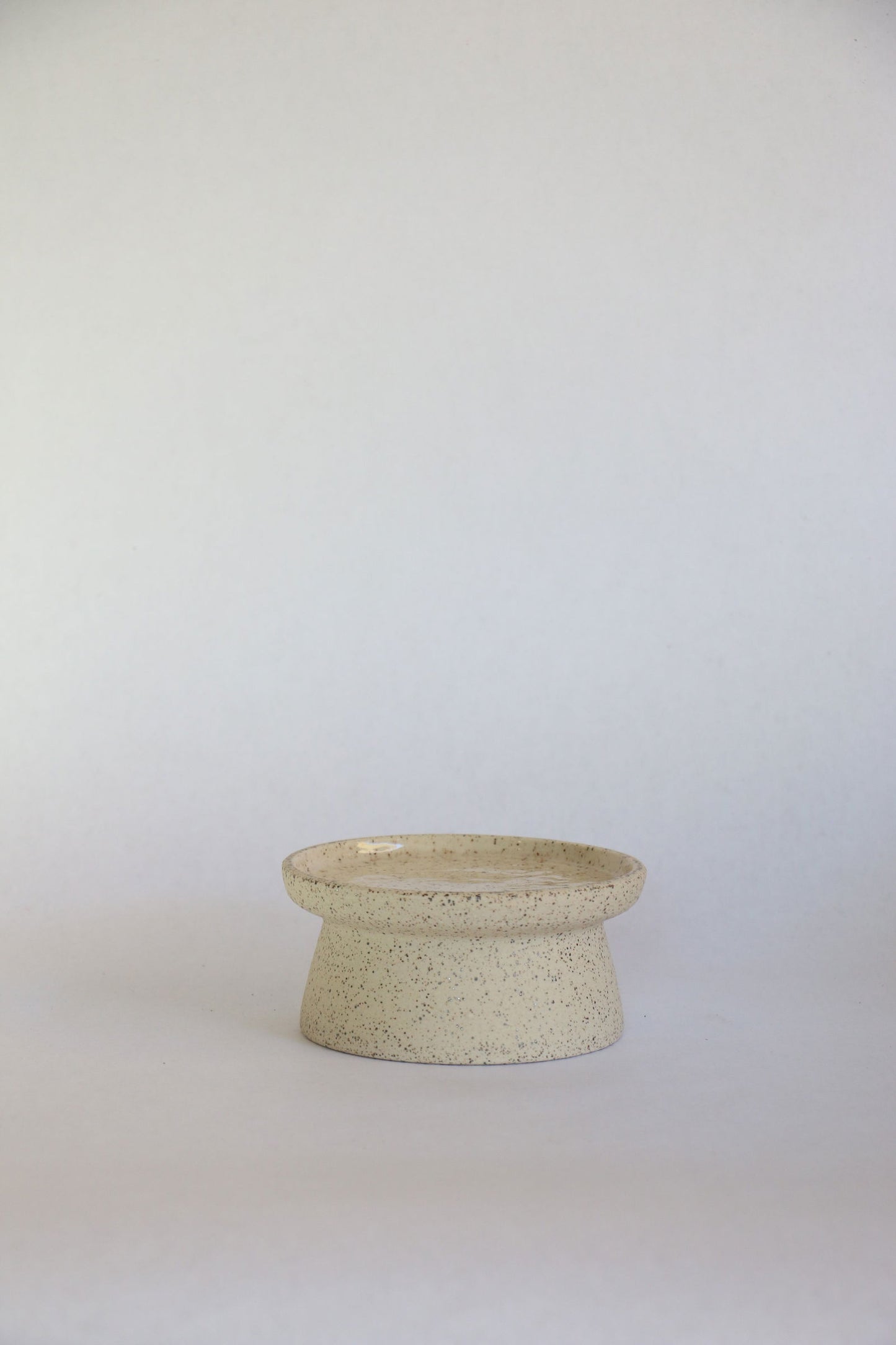 (Sale) 9-1 pedestal saucer set - Mipa's pots and plants