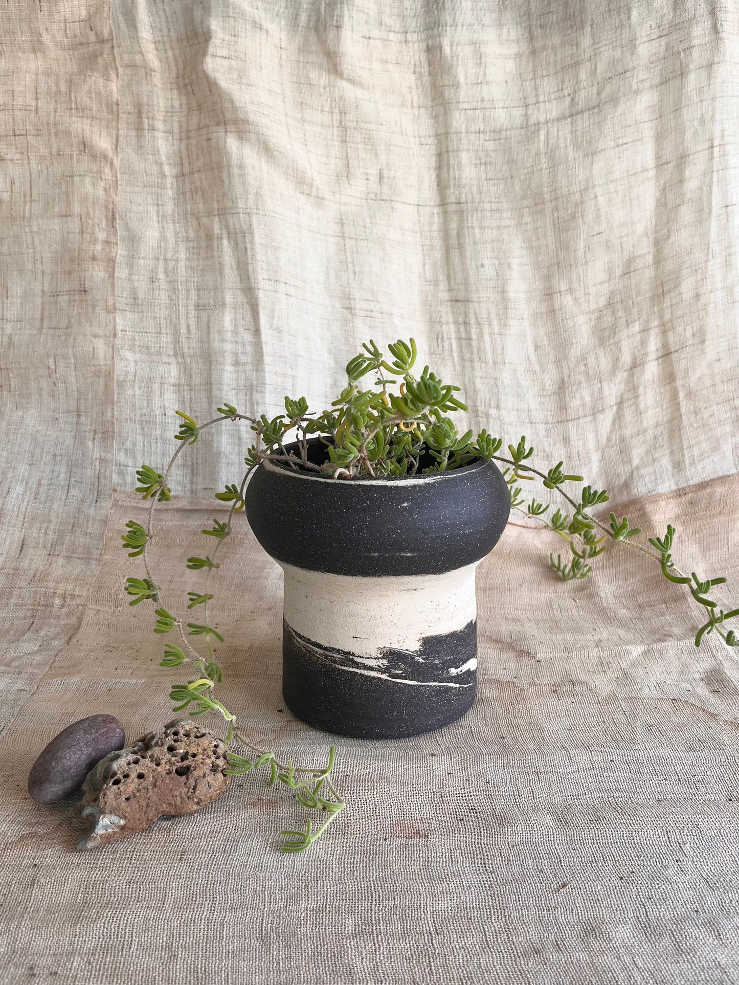 (Seconds) 19 ink wash planter - Mipa's pots and plants