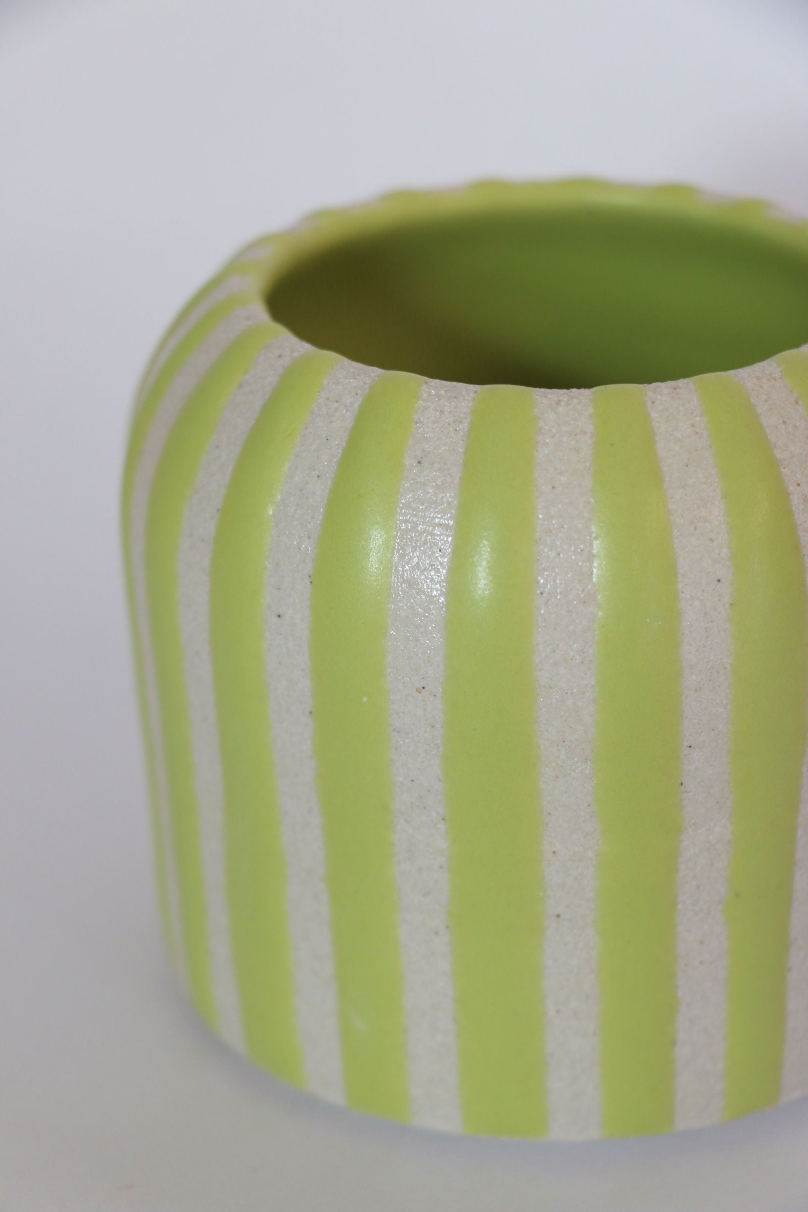 25 striped planter - Mipa's pots and plants