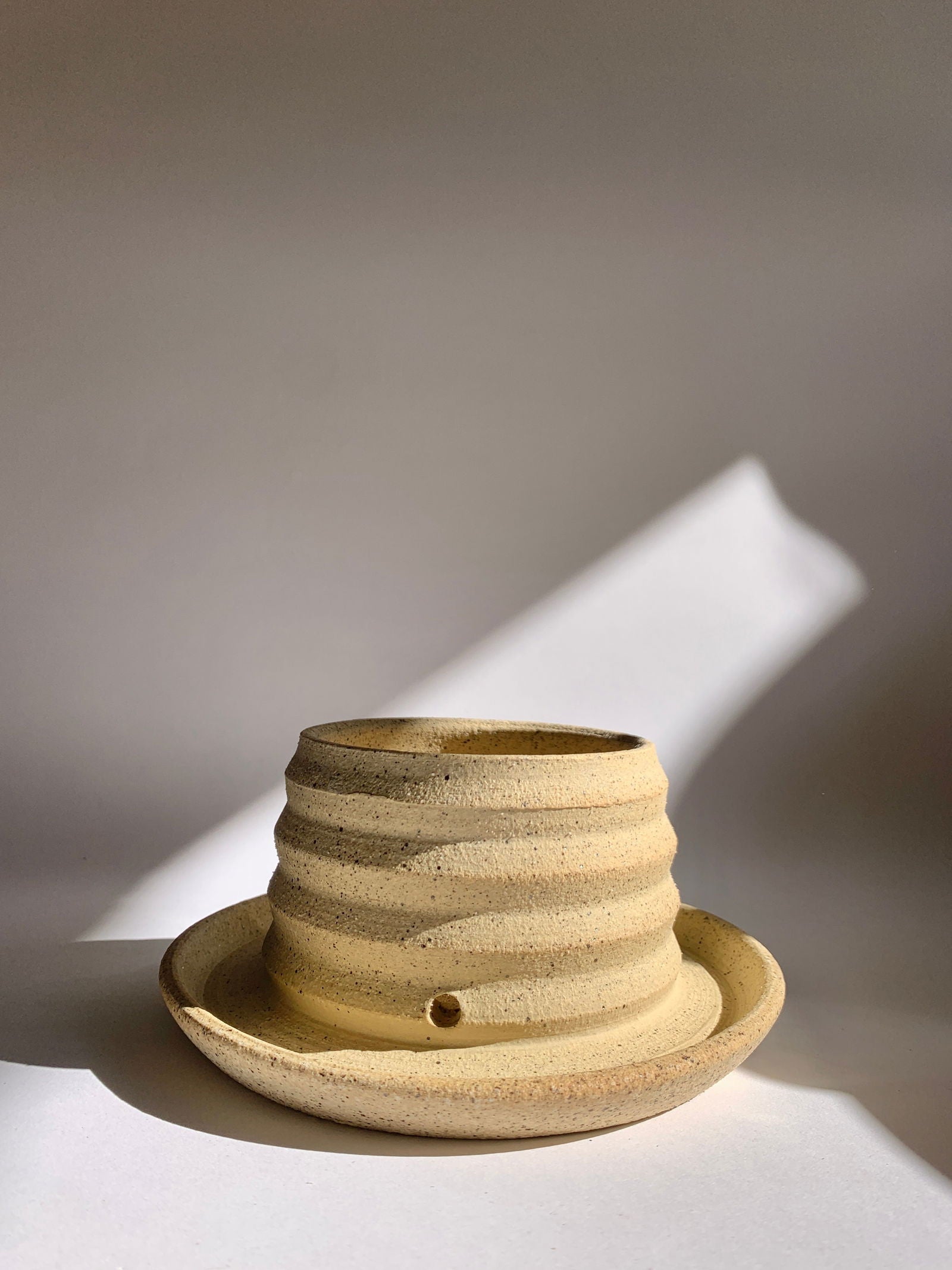 34 pagoda planter w/ saucer - Mipa's pots and plants
