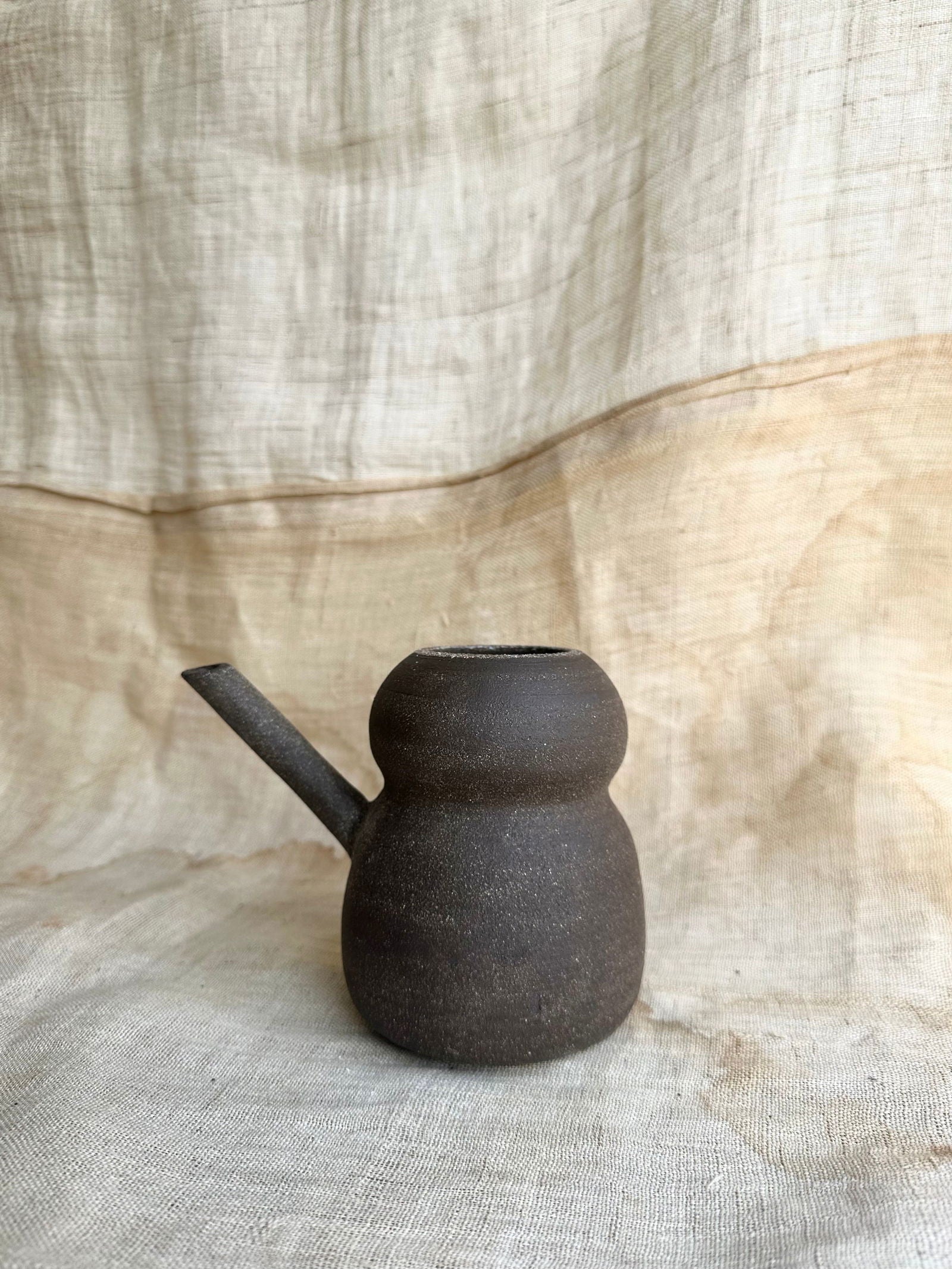 36 Black watering can - Mipa's pots and plants