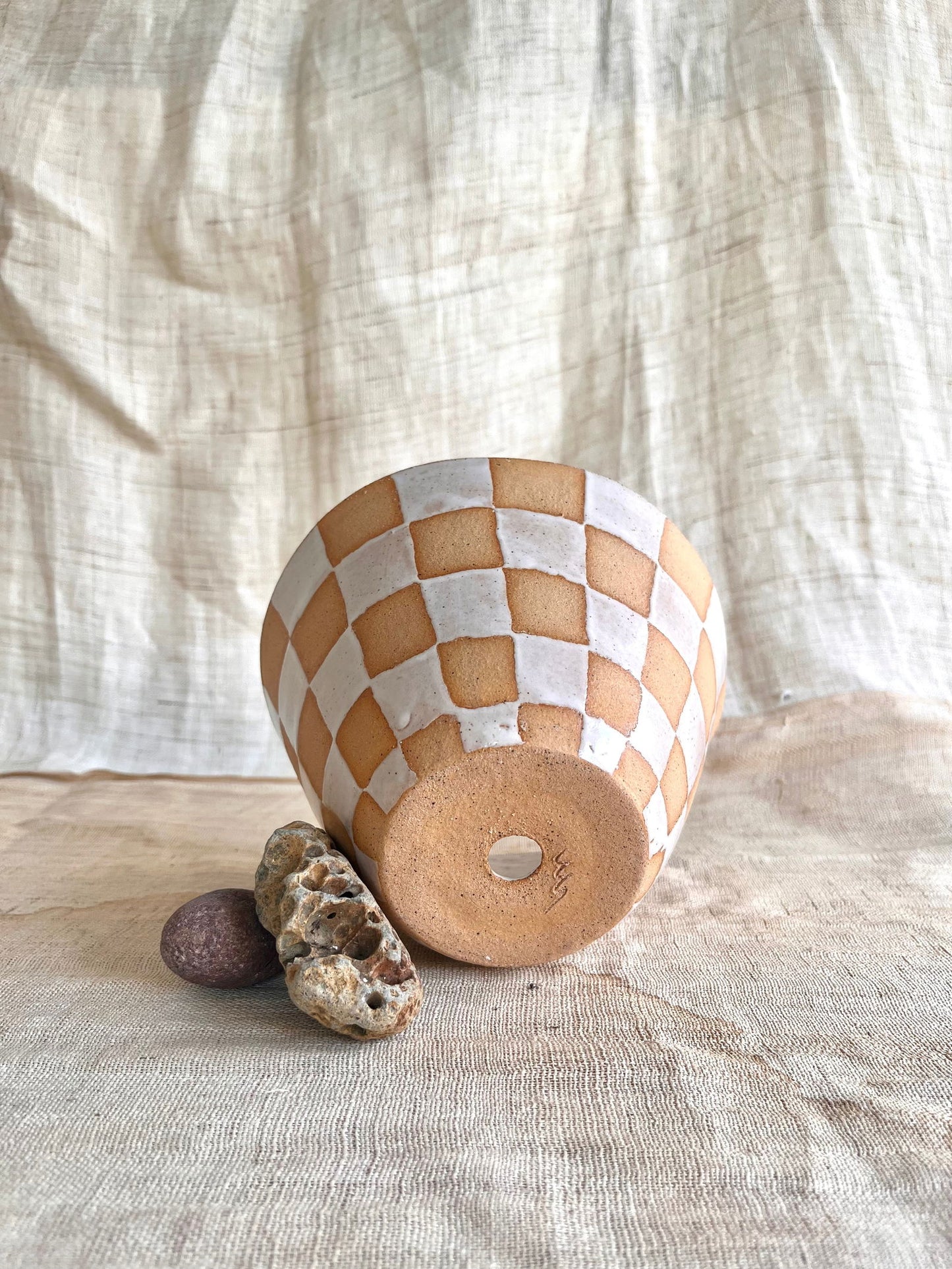 38 S.B checkers planter - Mipa's pots and plants