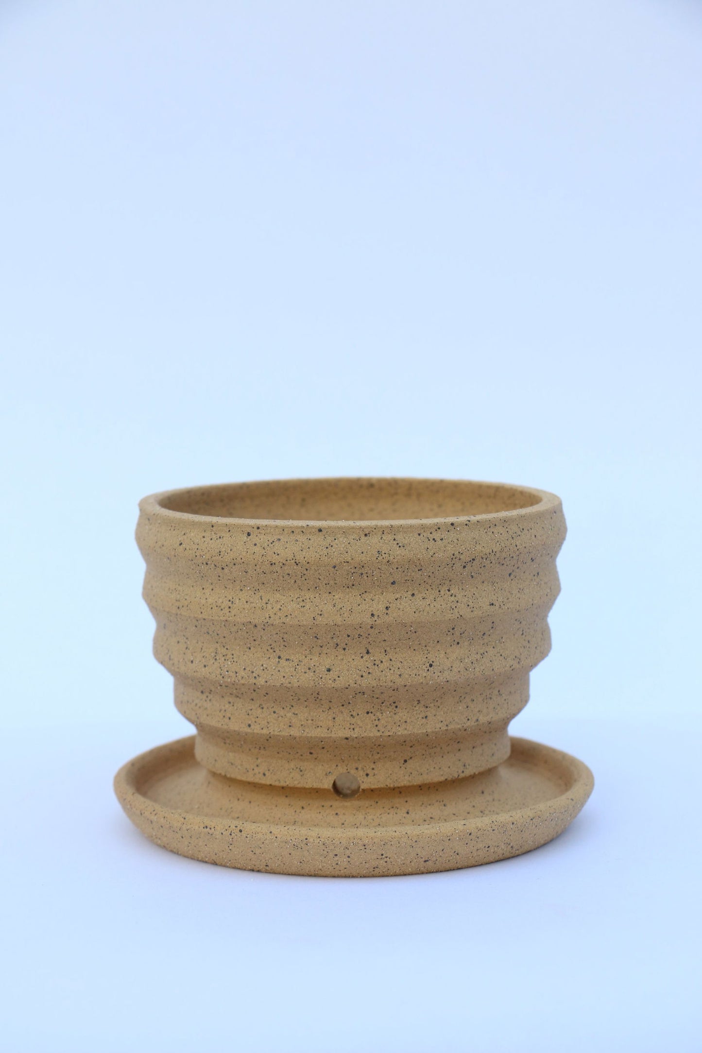 38 pagoda planter w/ saucer - Mipa's pots and plants