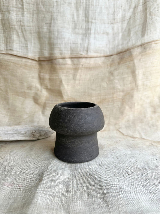 46 black mushroom planter - Mipa's pots and plants