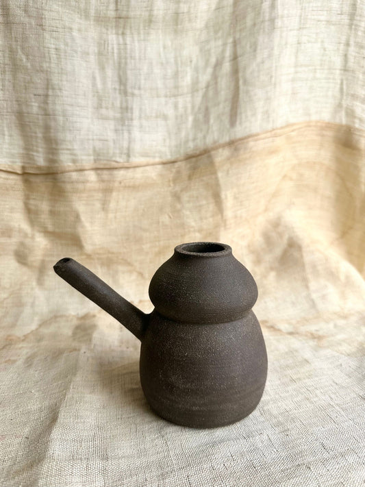 47 black watering can - Mipa's pots and plants
