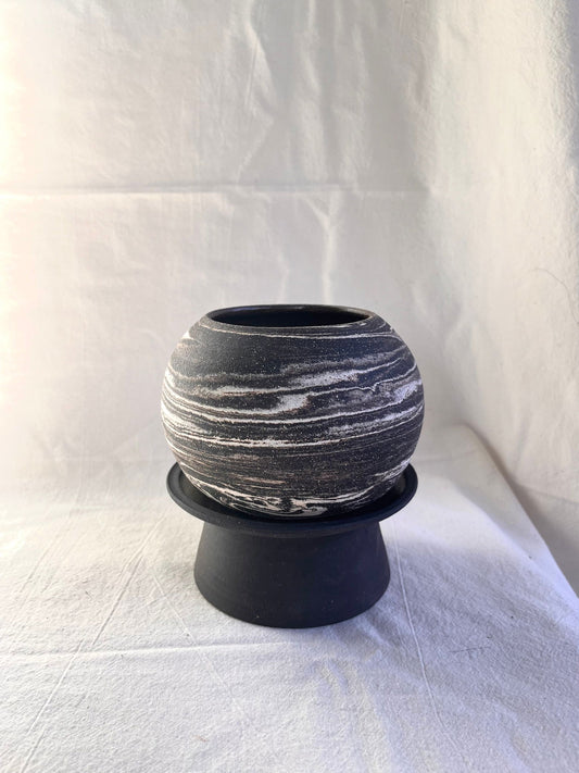 49 inkwash pedestal saucer set - Mipa's pots and plants