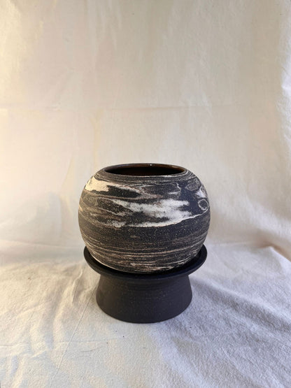 52 inkwash pedestal saucer set - Mipa's pots and plants