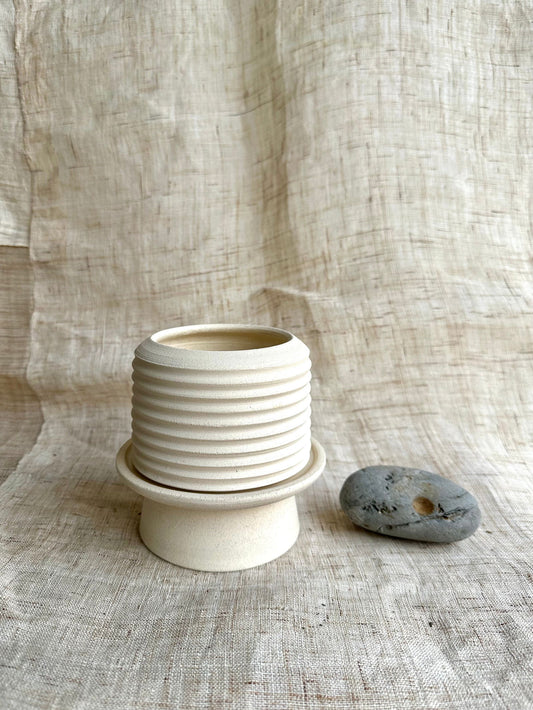 57 off white pedestal saucer set - Mipa's pots and plants