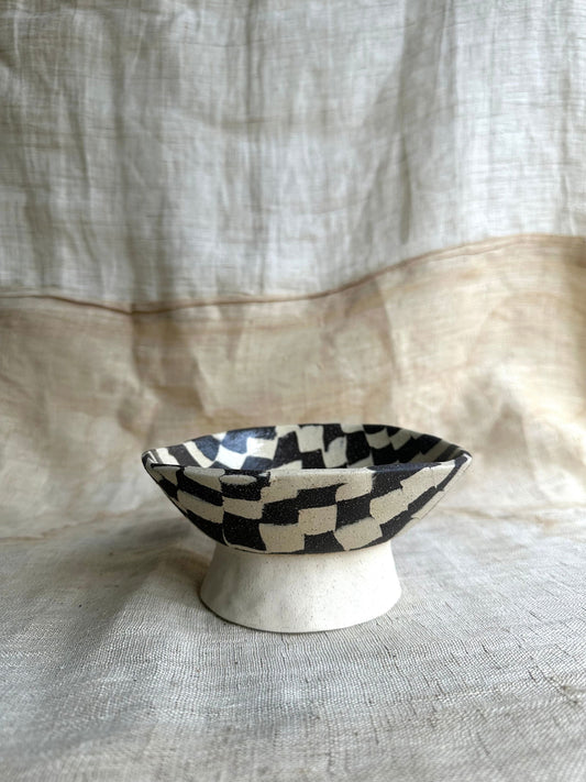 62 b/w checkers planter - Mipa's pots and plants