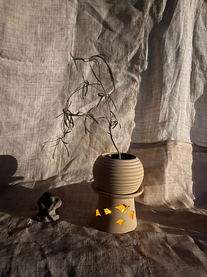 63 sand pedestal saucer set - Mipa's pots and plants