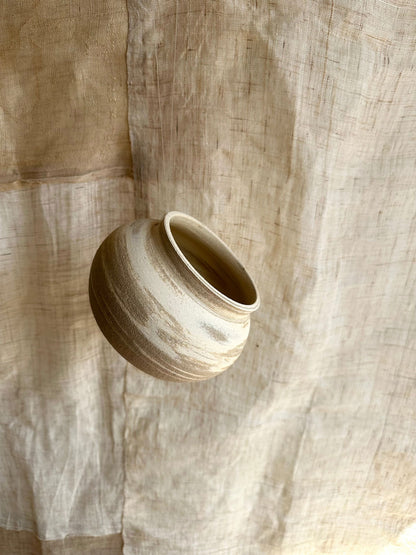 65 mud cream planter - Mipa's pots and plants