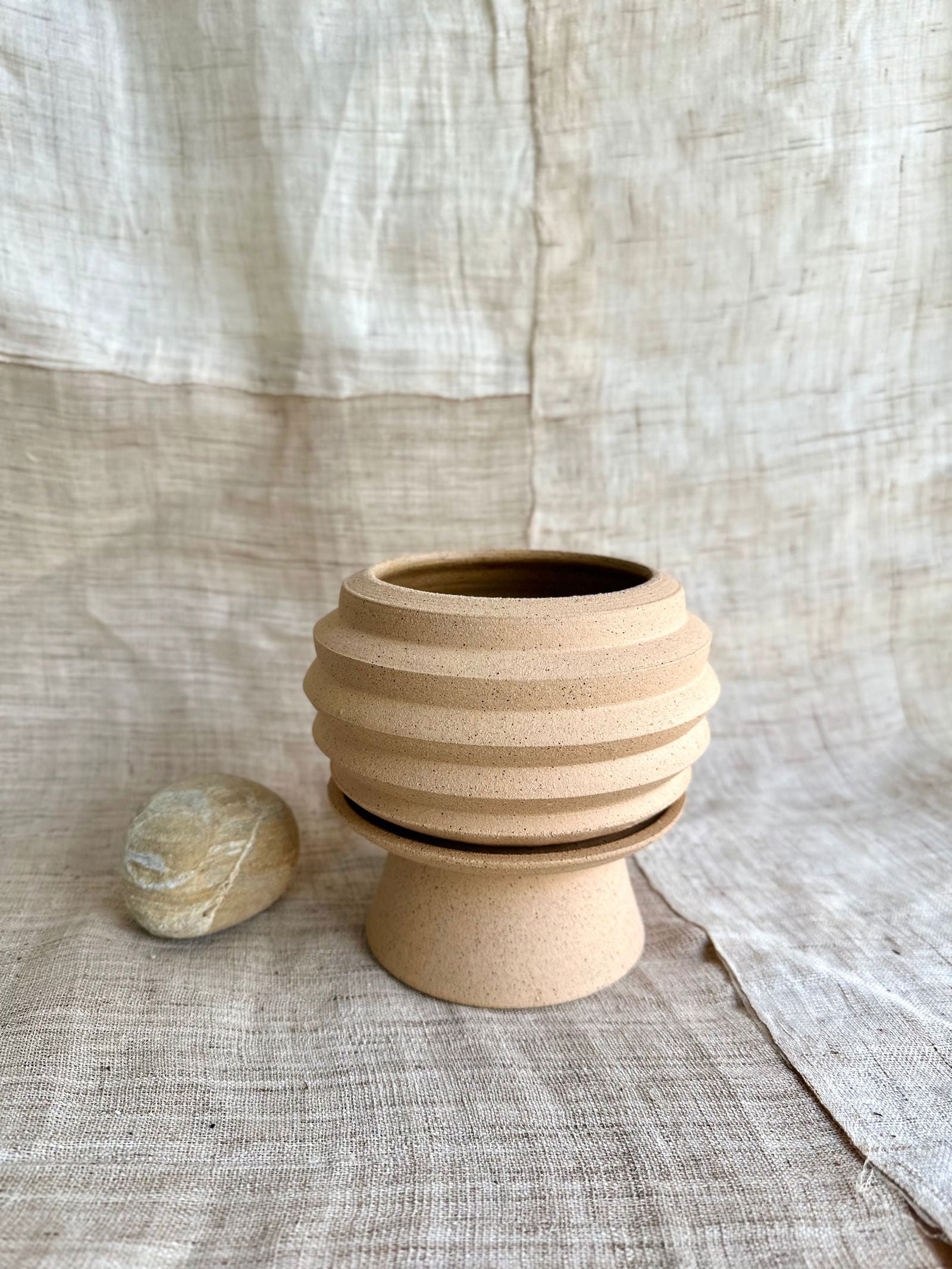 67 s.b. pedestal saucer set - Mipa's pots and plants