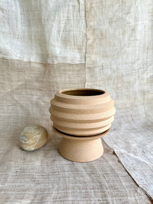 67 s.b. pedestal saucer set - Mipa's pots and plants