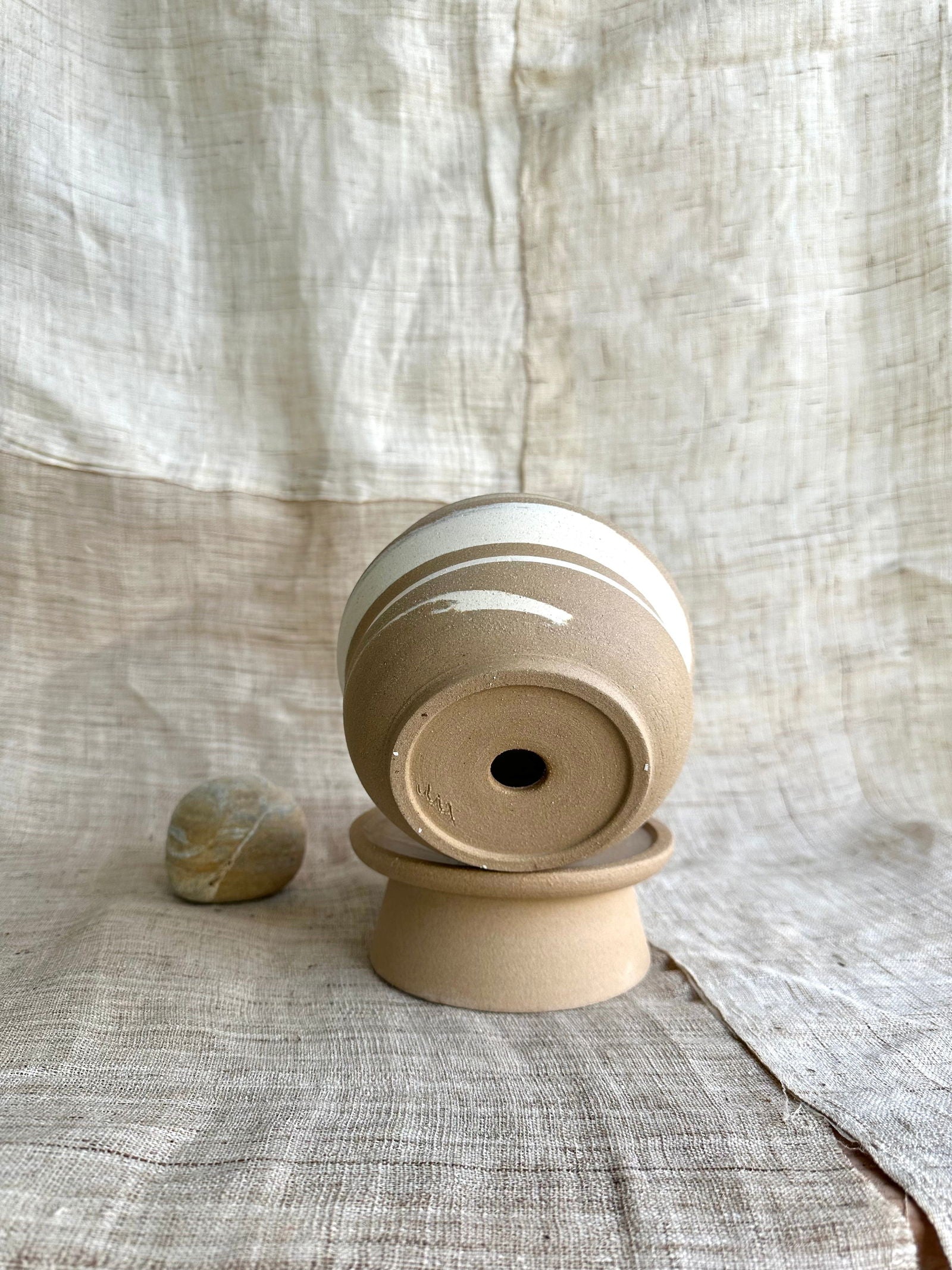 68 mudcream pedestal saucer set - Mipa's pots and plants