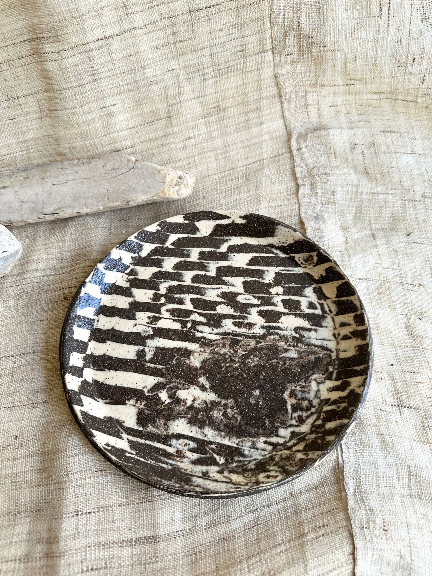 69 b/w checkers saucer - Mipa's pots and plants
