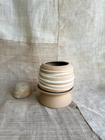 69 mudcream pedestal saucer set - Mipa's pots and plants