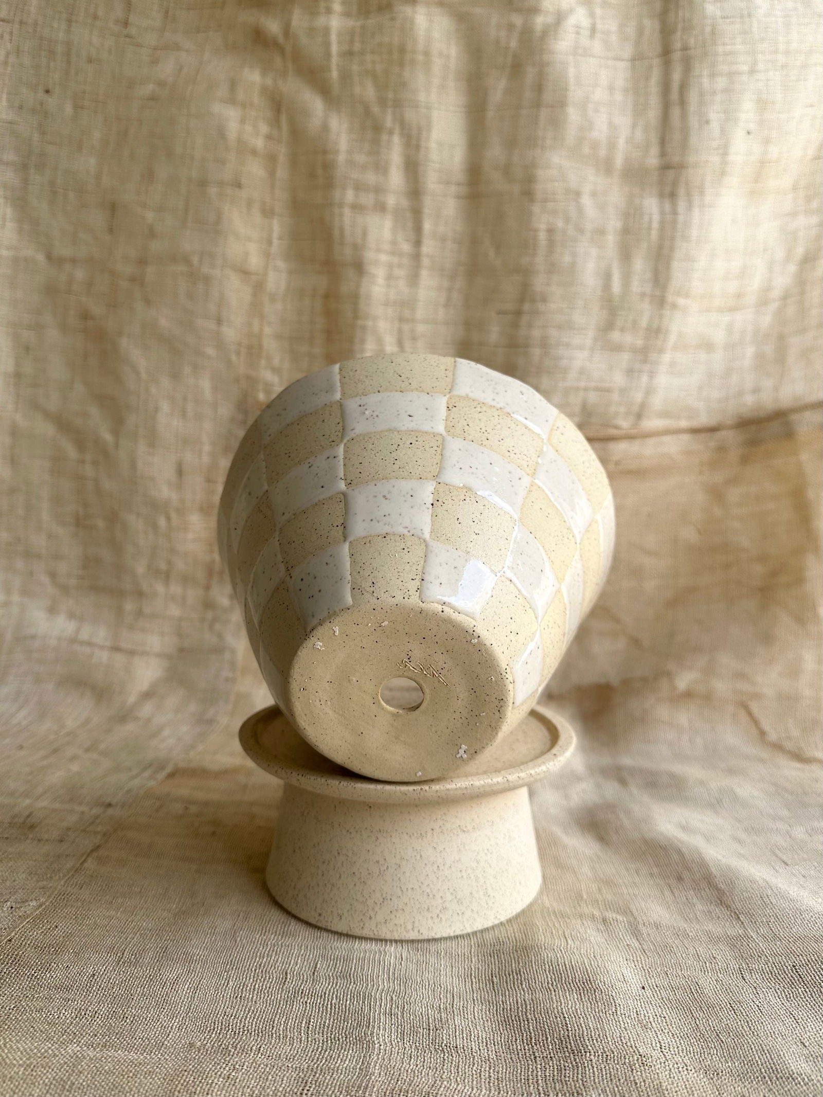 6 C/C checkers pedestal saucer set - Mipa's pots and plants