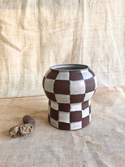 71 chocolate checkers planter - Mipa's pots and plants