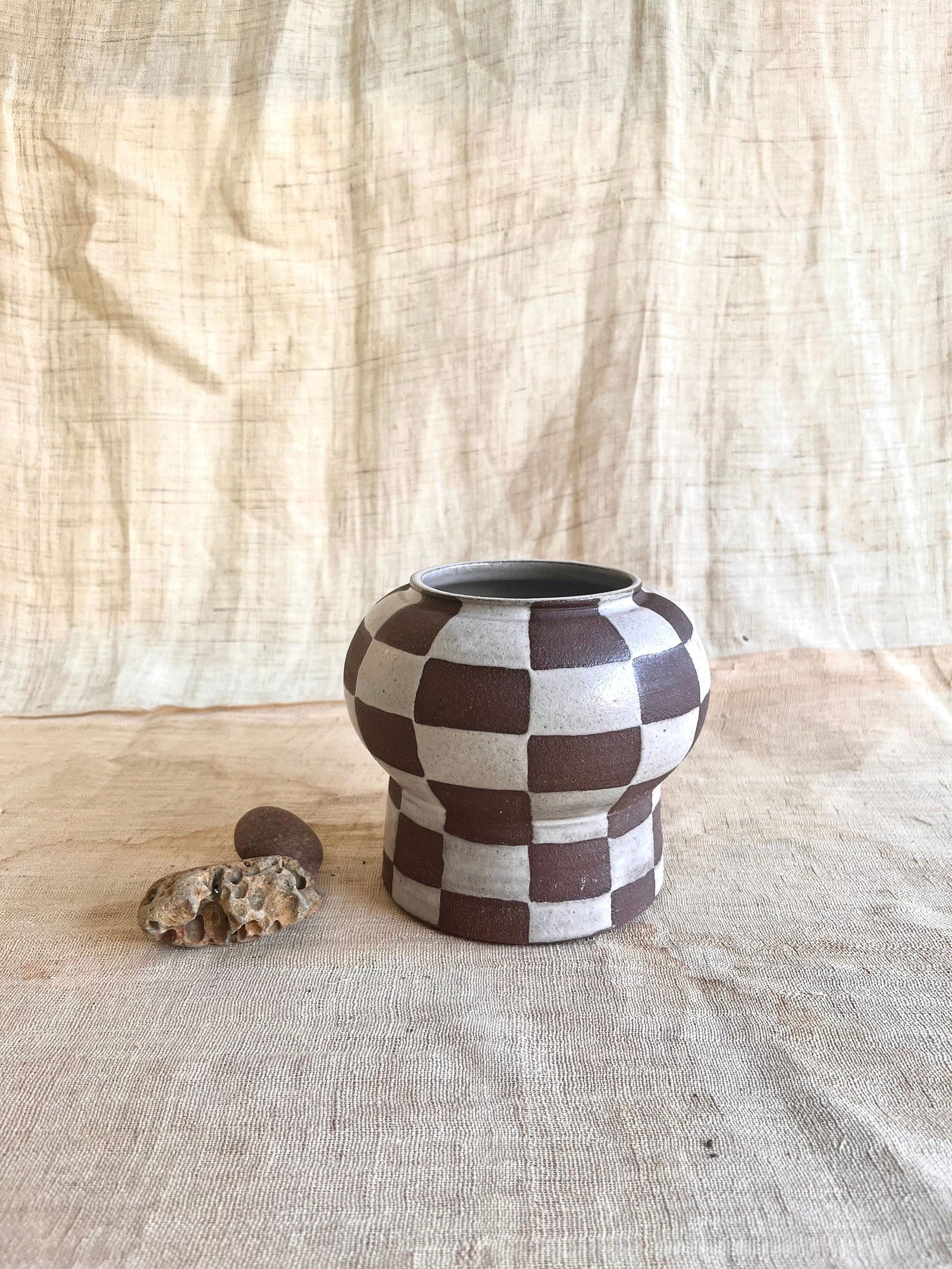 72 chocolate checkers planter - Mipa's pots and plants