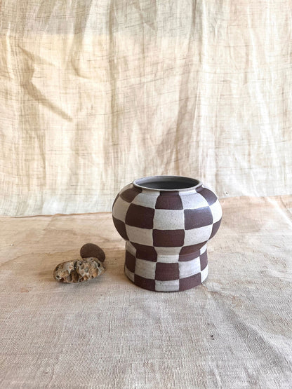 72 chocolate checkers planter - Mipa's pots and plants