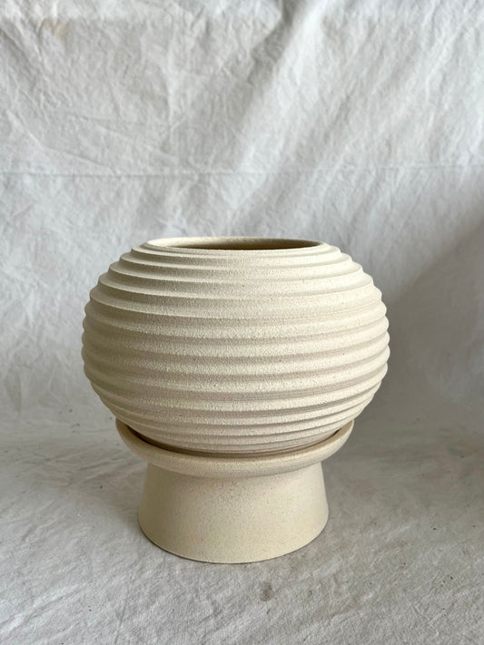 7 large pedestal saucer - Mipa's pots and plants