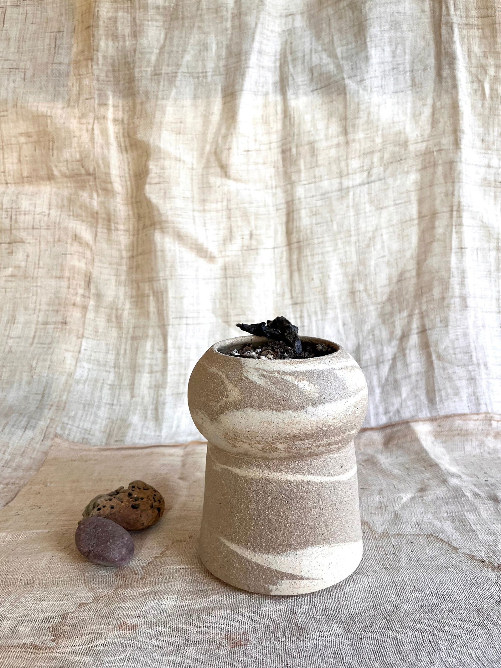 85 mudcream planter - Mipa's pots and plants