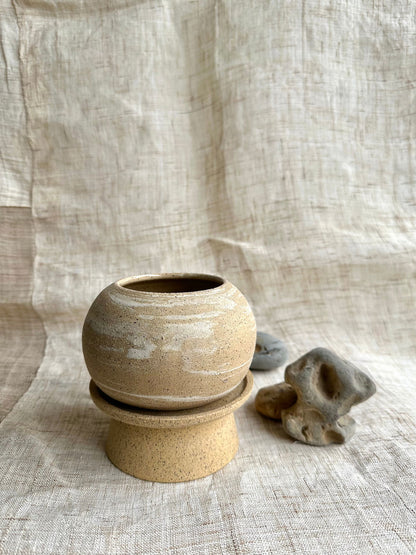 8 sandstorm pedestal saucer set - Mipa's pots and plants