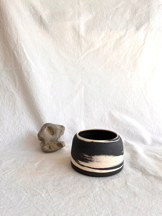 9 b/w marble planter - Mipa's pots and plants