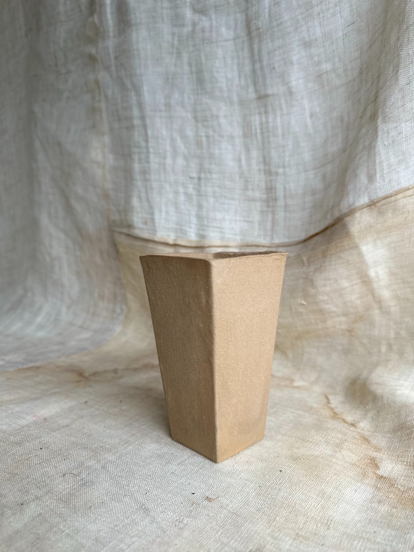 30 unglazed mud popcorn planter